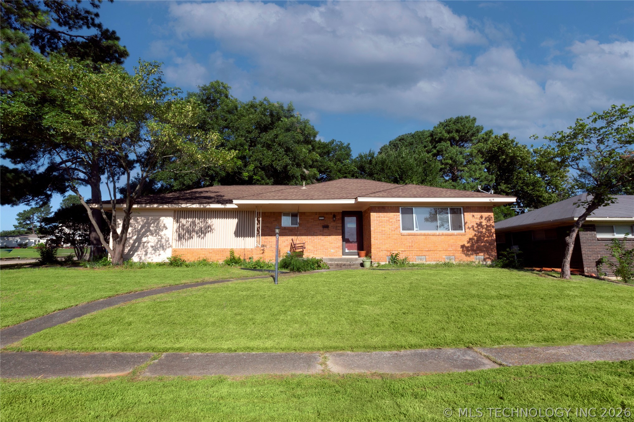 1715 Louise Drive — photo