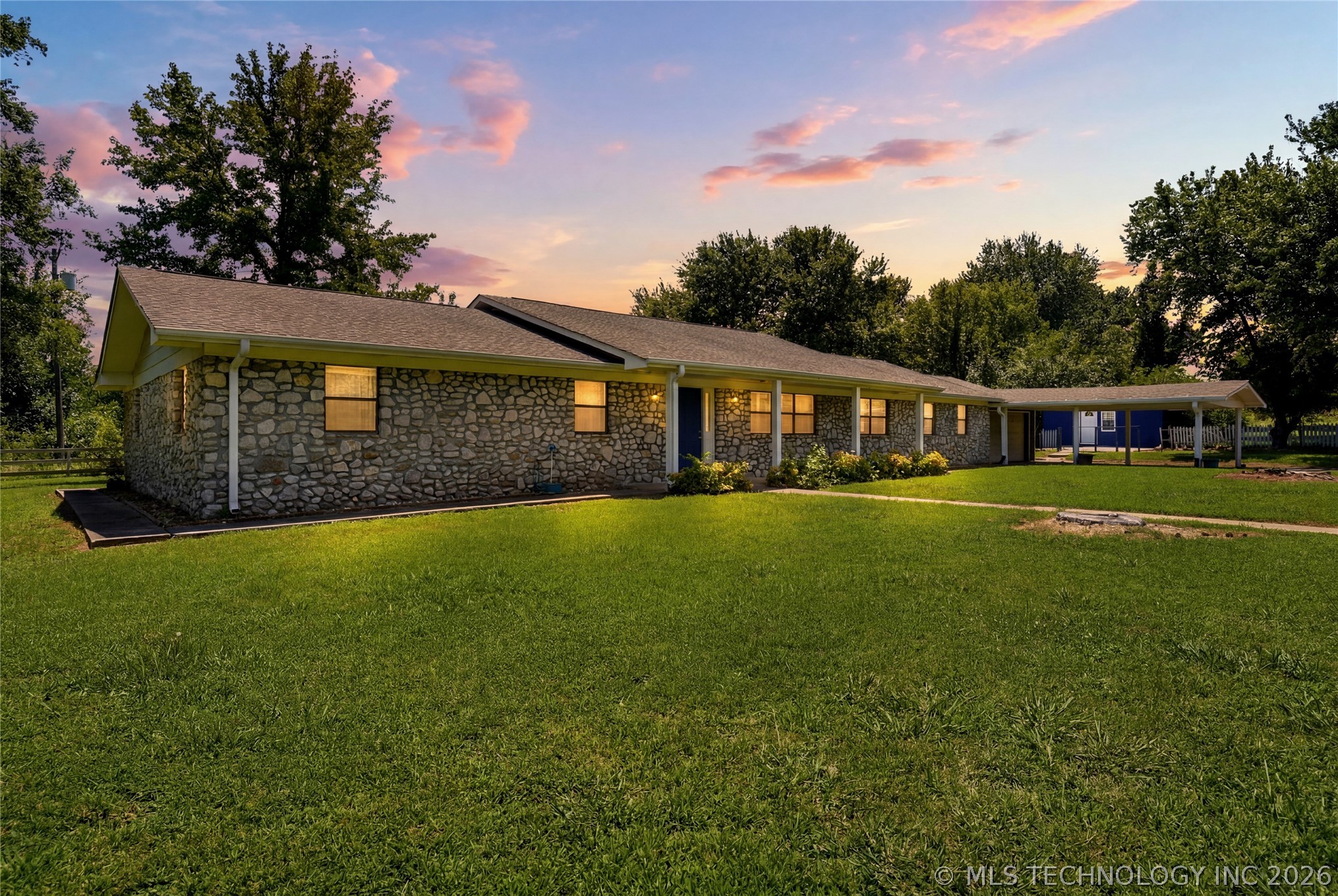 502 Fir Lane — photo