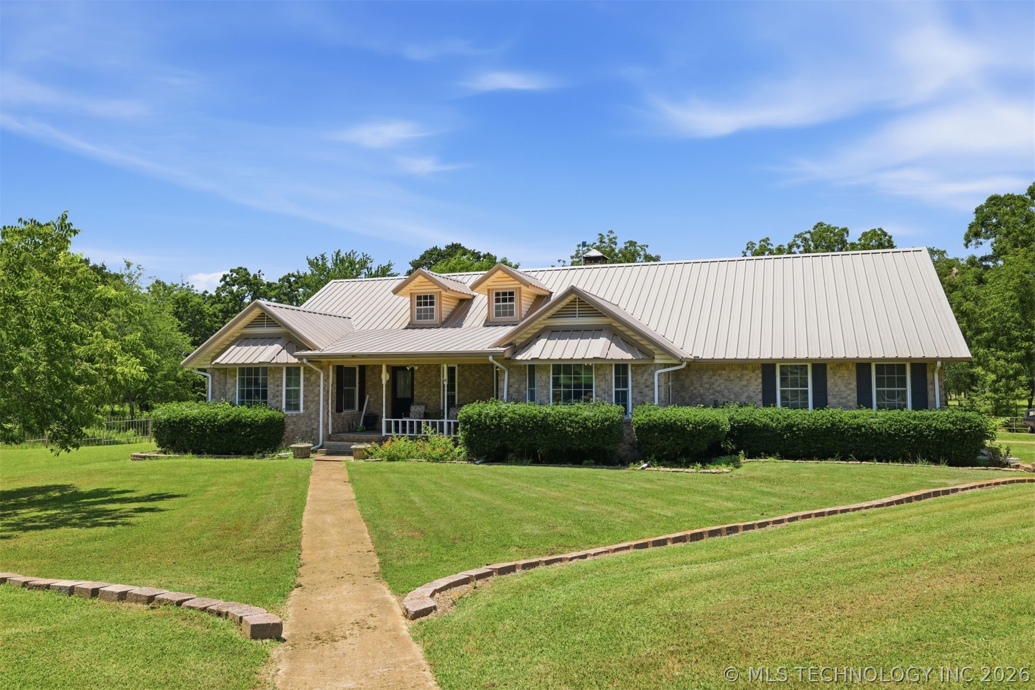 2464 S Roberta Road — photo