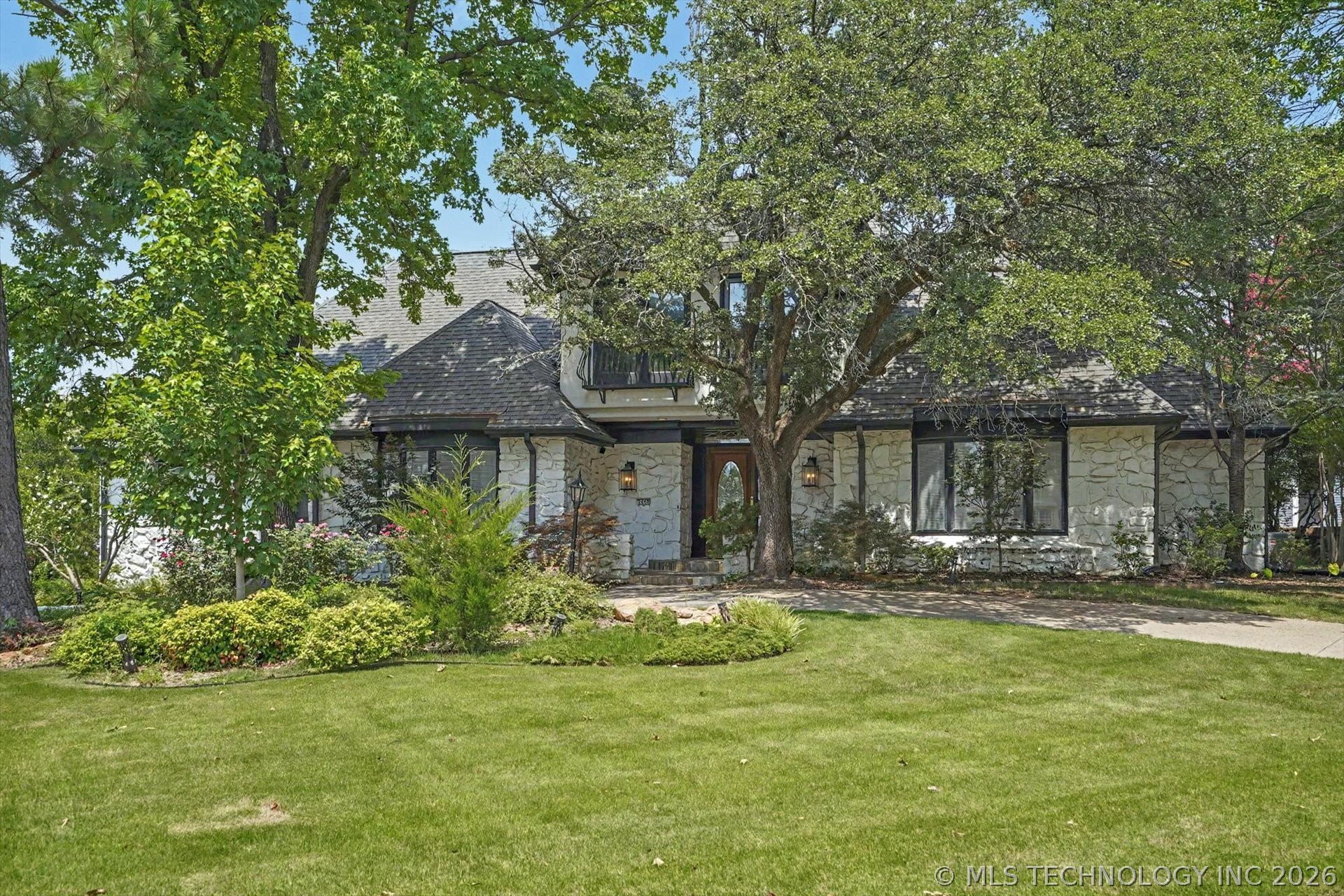 7449 S Indianapolis Avenue — photo