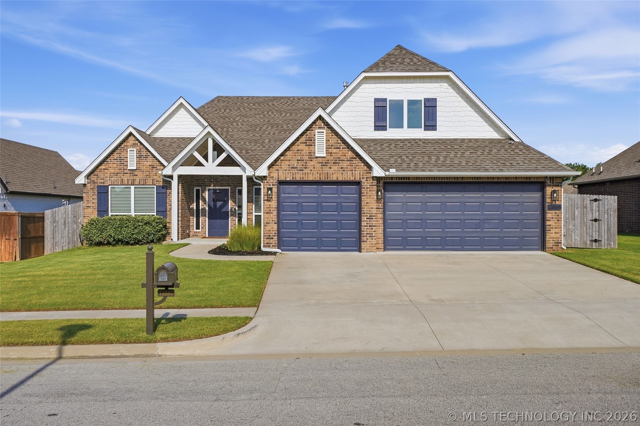 13866 S 21st Place E — photo