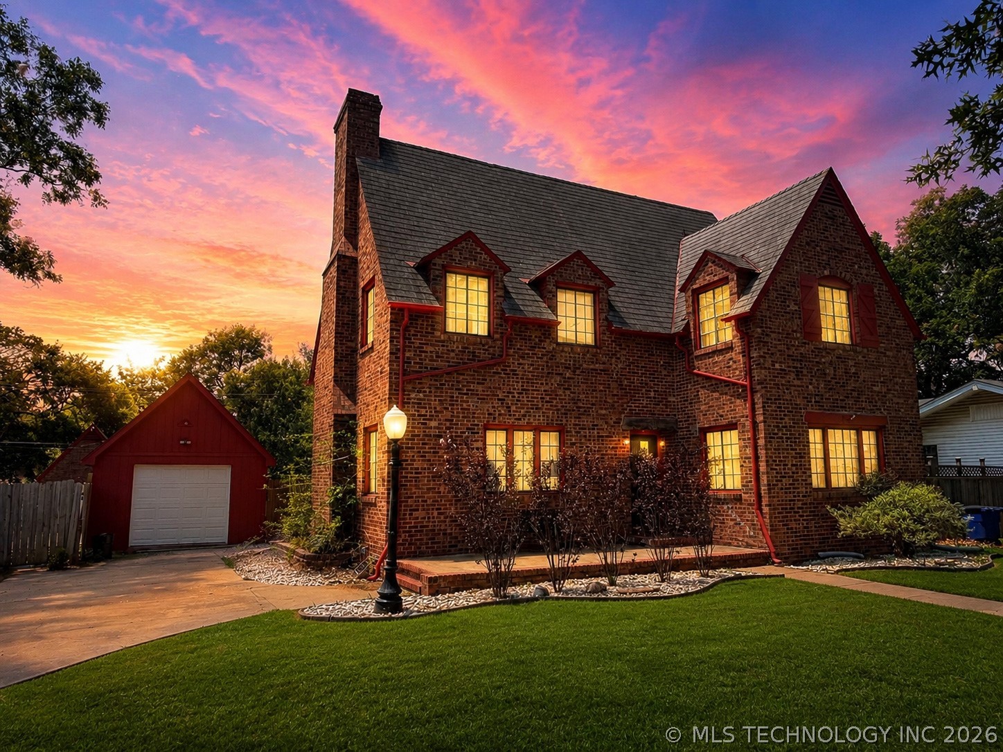 211 S Price Avenue — photo