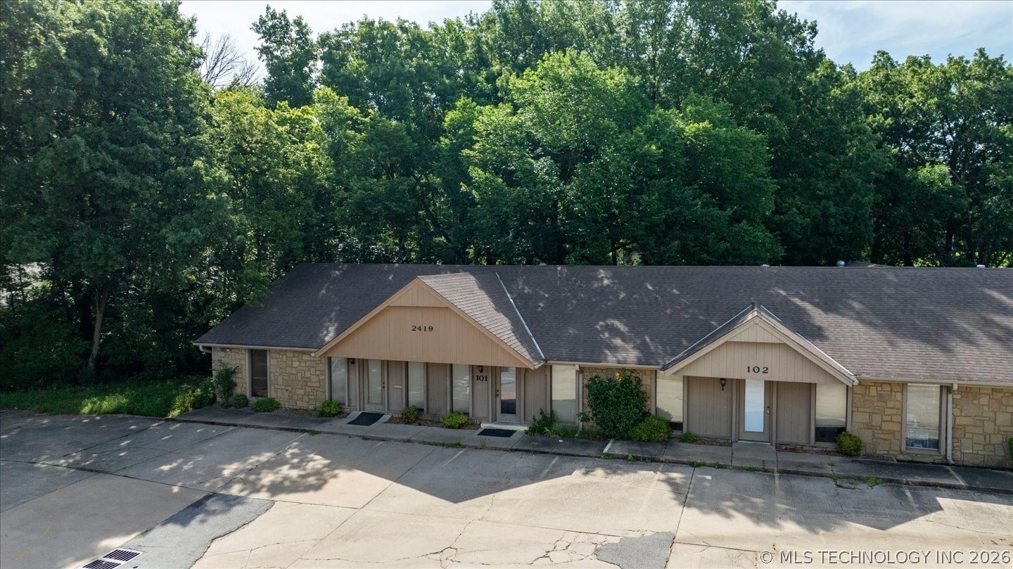 2419 Nowata 101 — photo