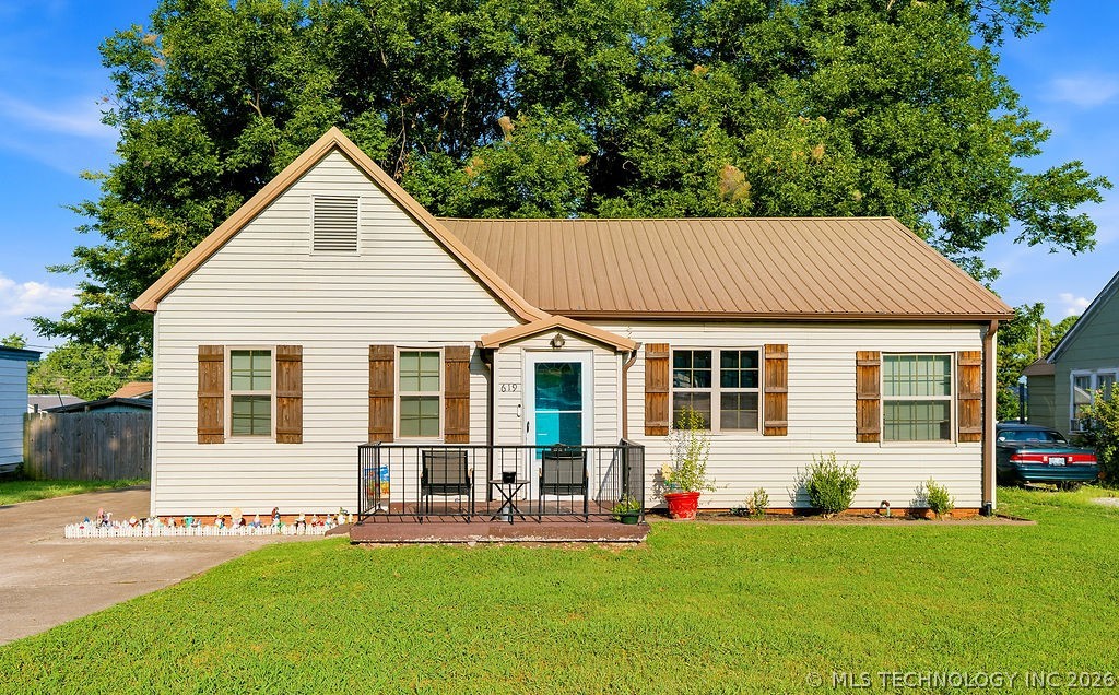 619 N Crownpoint — photo