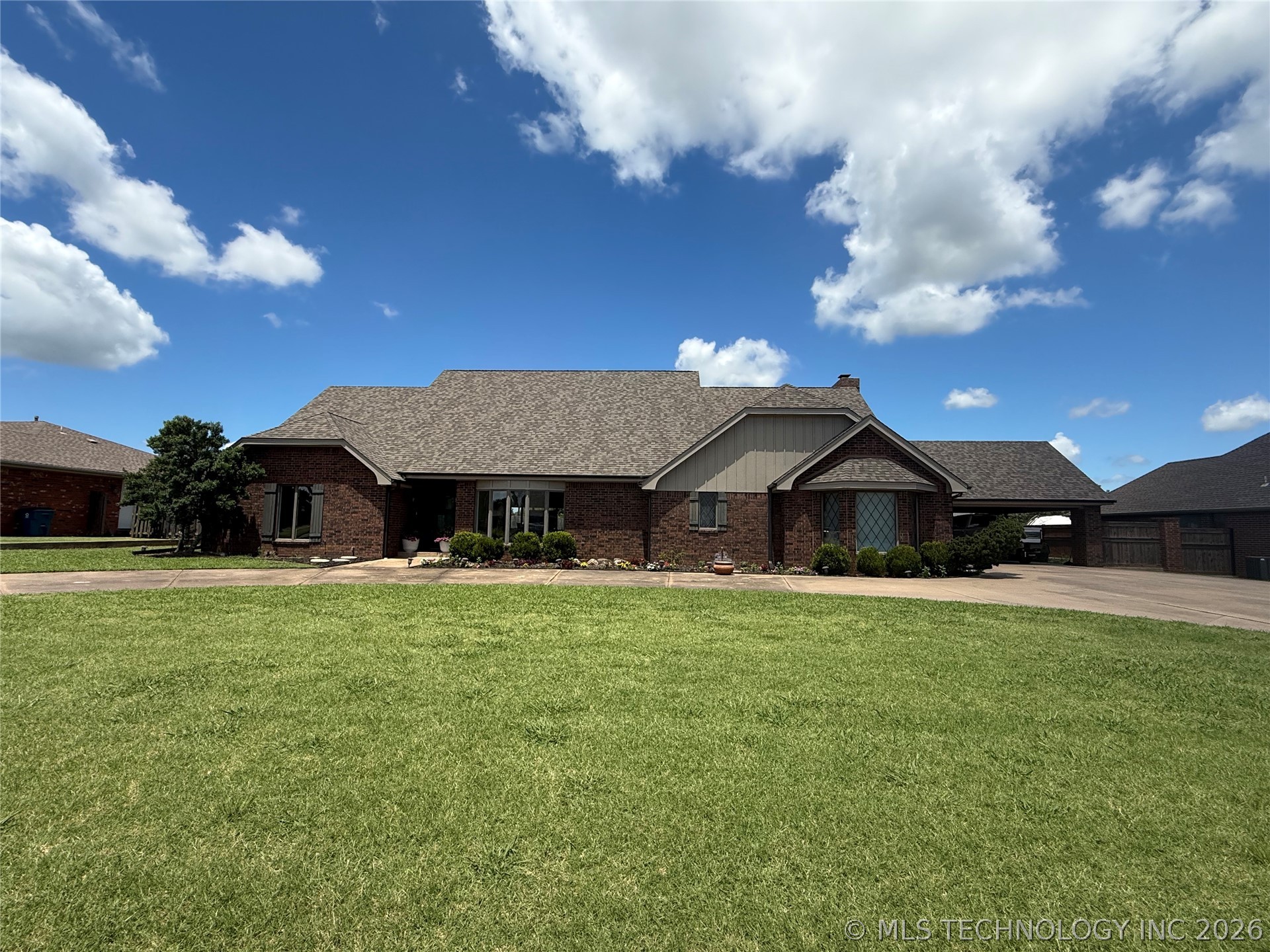 930 E 14th, Cushing, OK 74023 — photo 2