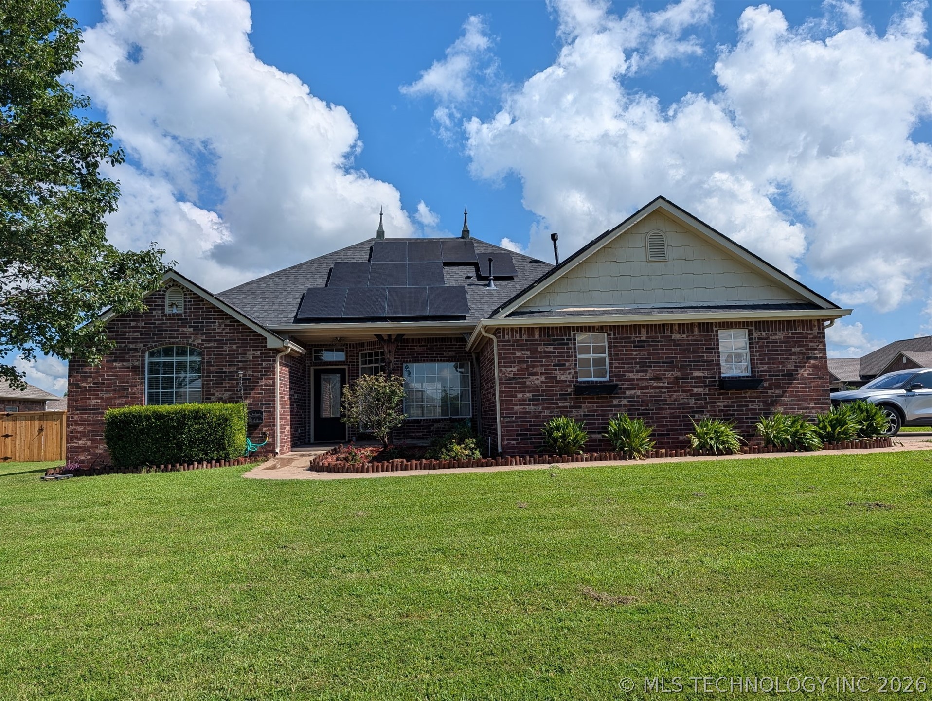 516 Hillcrest Street — photo