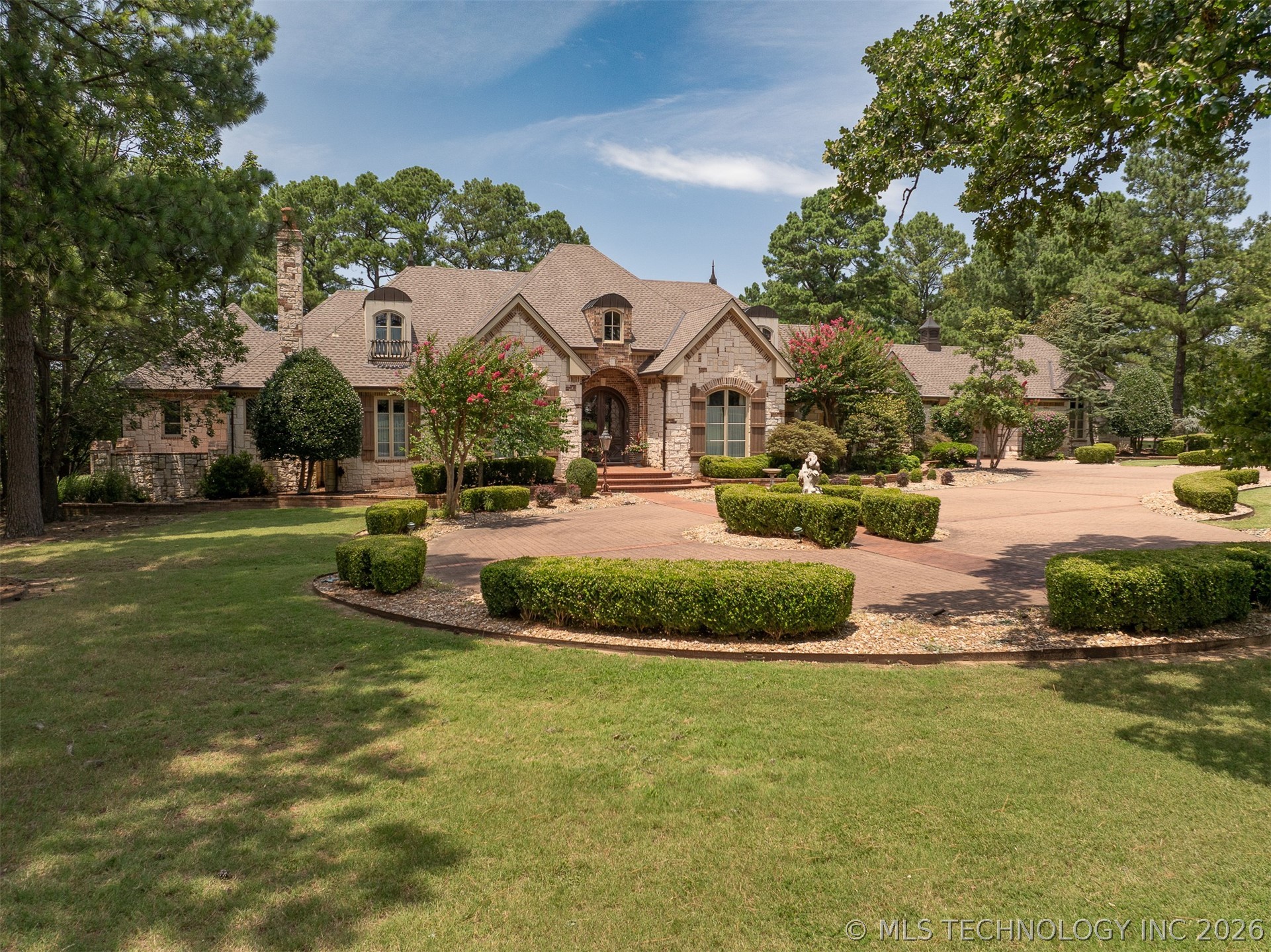 1419 Country Club Road — photo