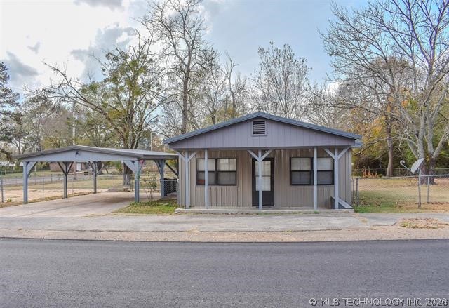 406 SE I Street — photo