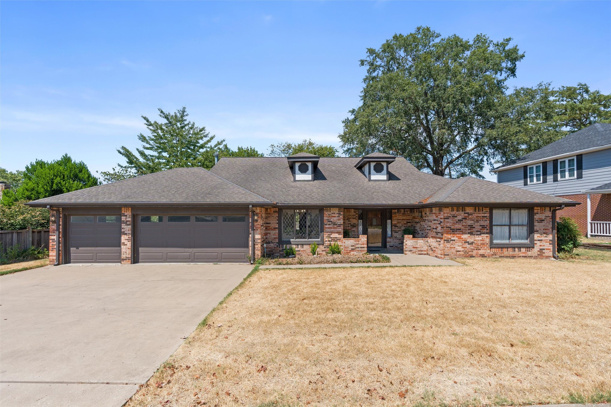 2508 Chapel Hill — photo