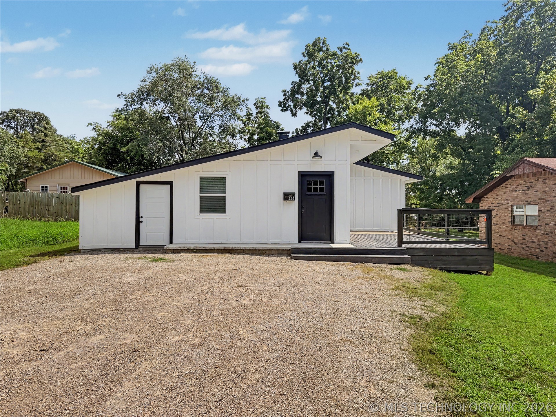 226 E Cedar Street — photo