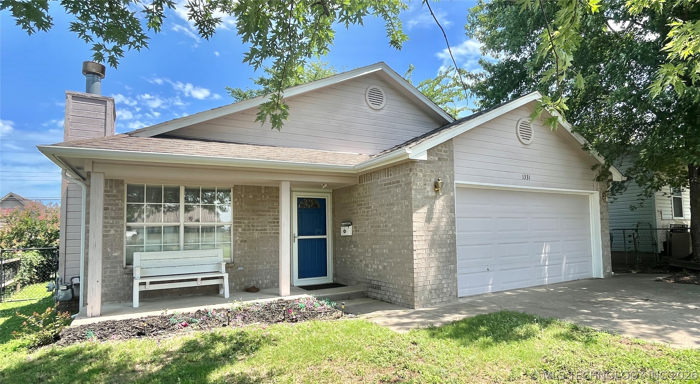 1331 E Bryan Avenue — photo