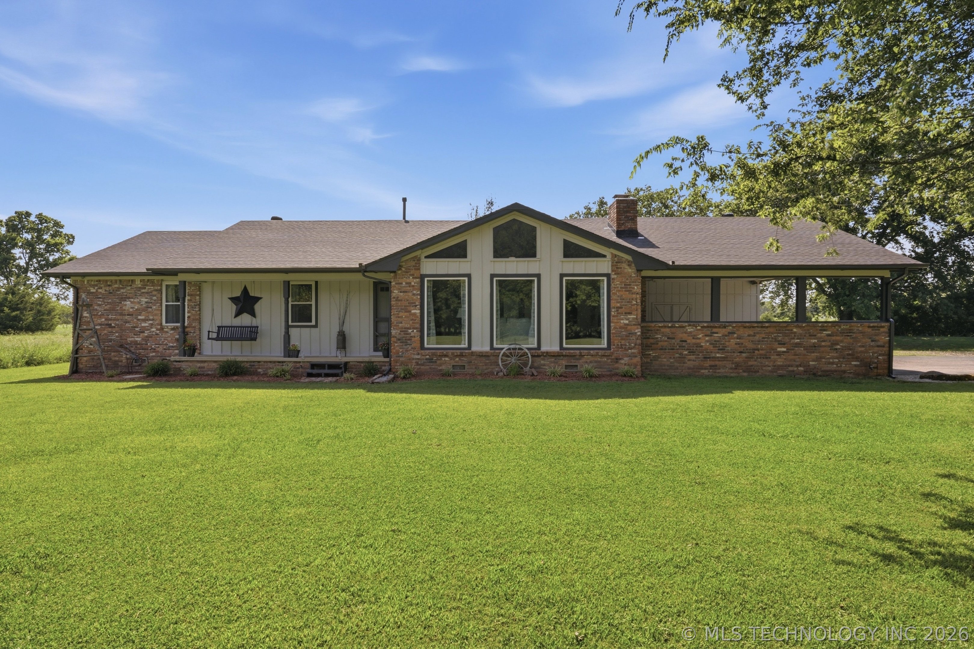 1003 S Chickasaw Avenue — photo