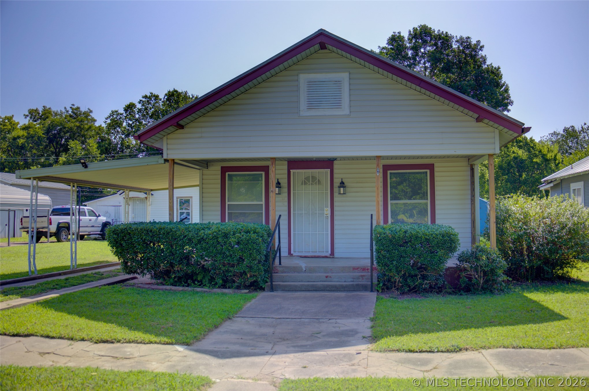 920 S Price Avenue — photo
