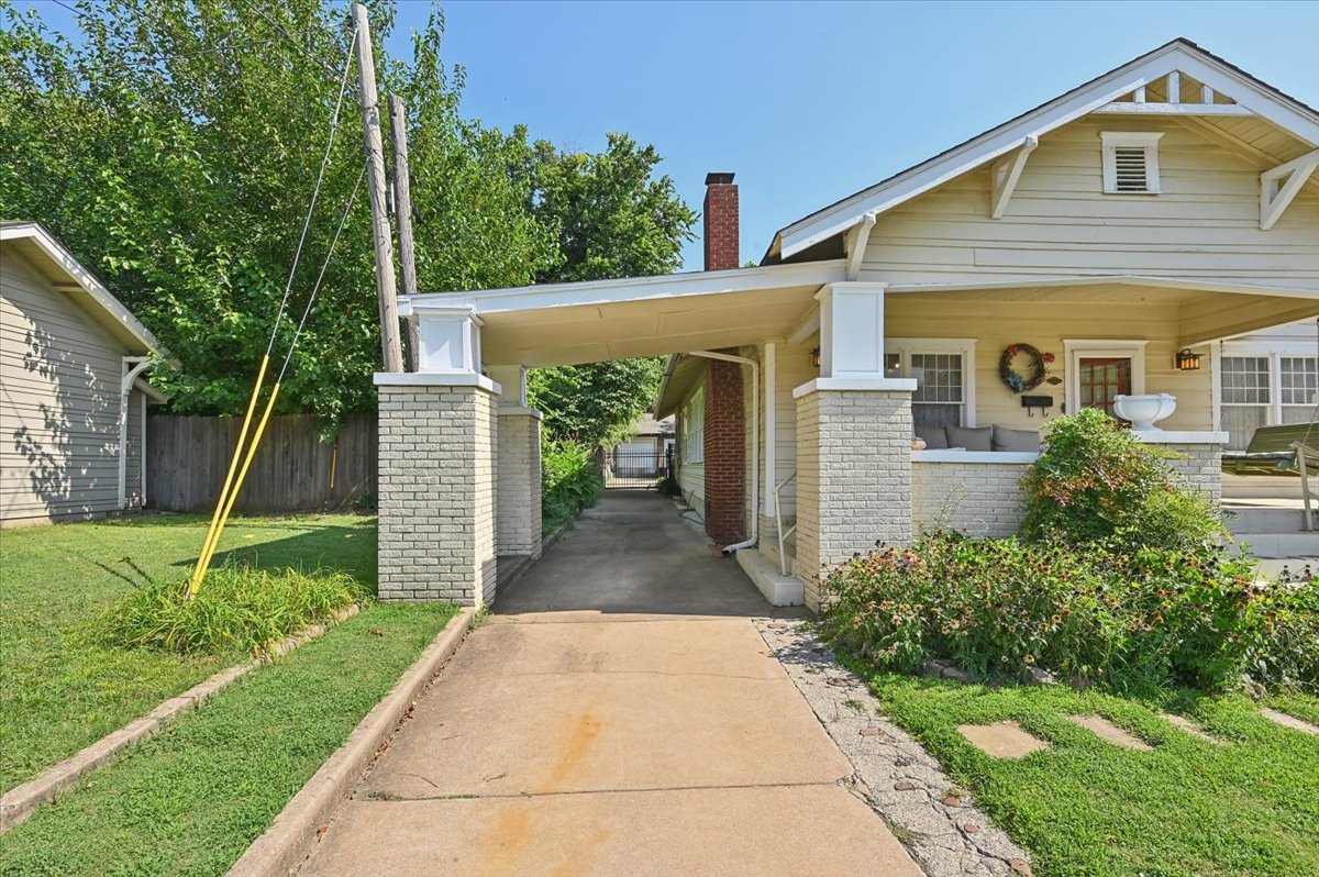 2115 E 17th Place, Tulsa, OK 74104 — photo 2