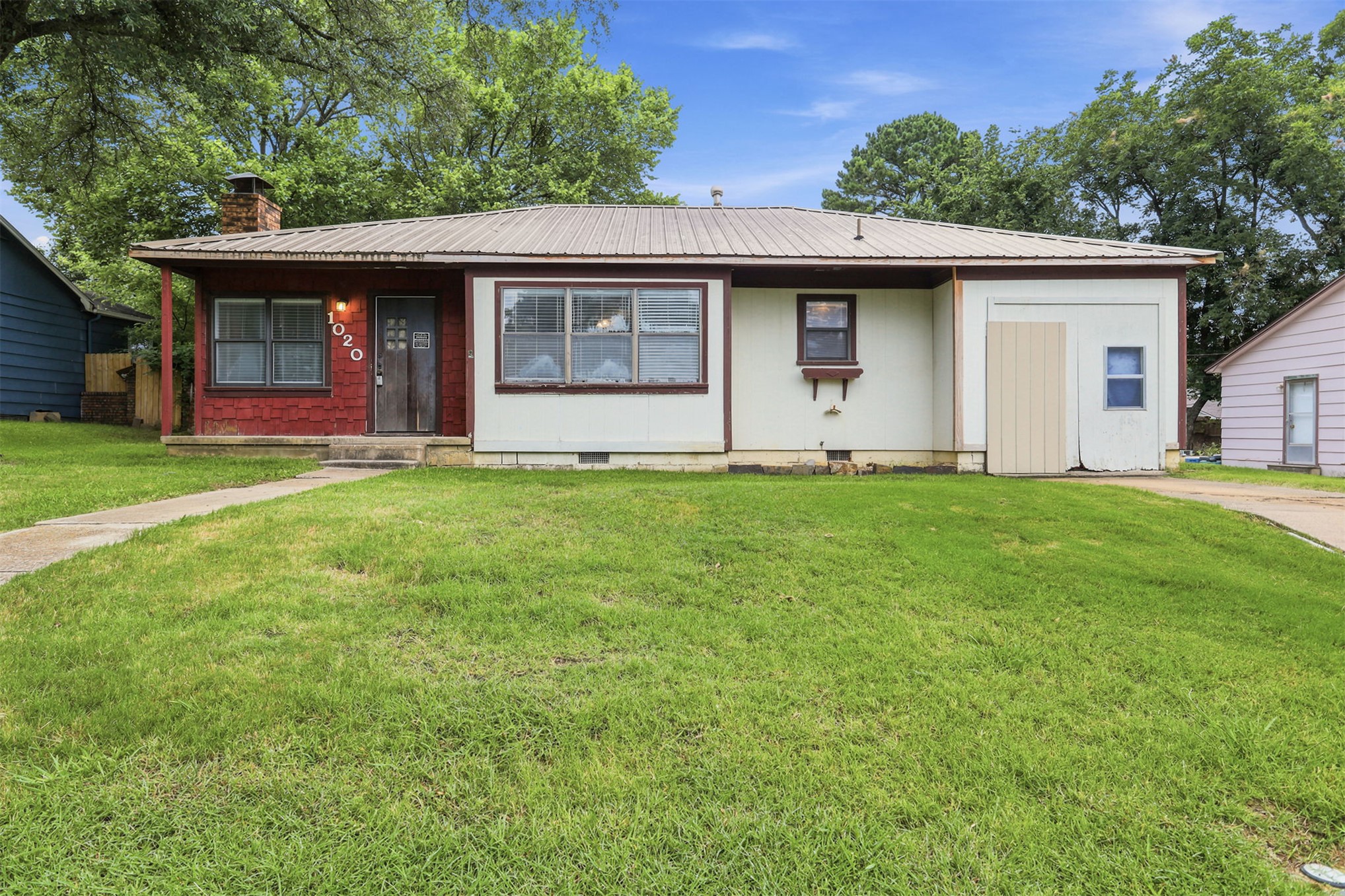 1020 W Willow Street — photo