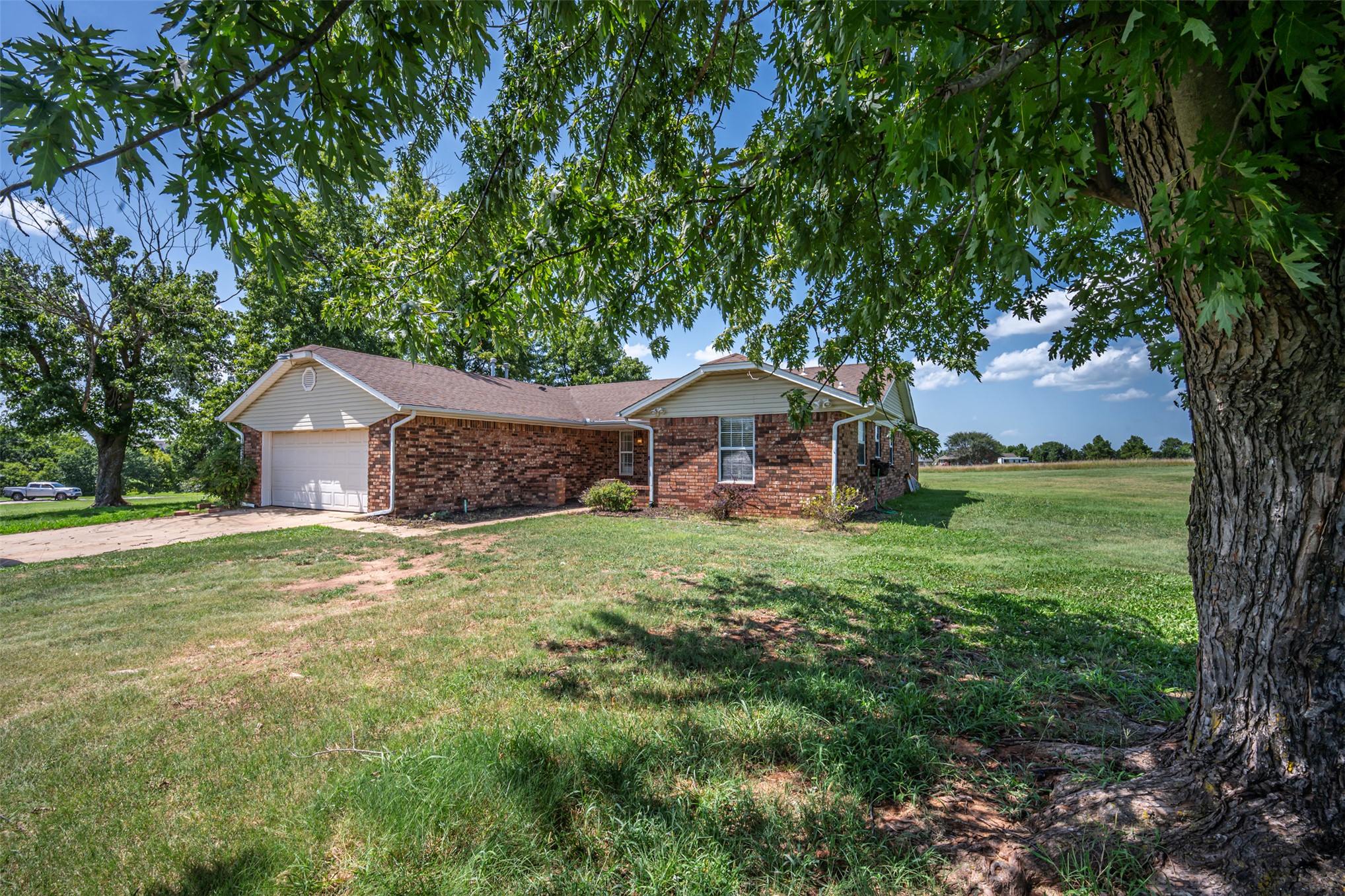 103 E Lakeview Court — photo