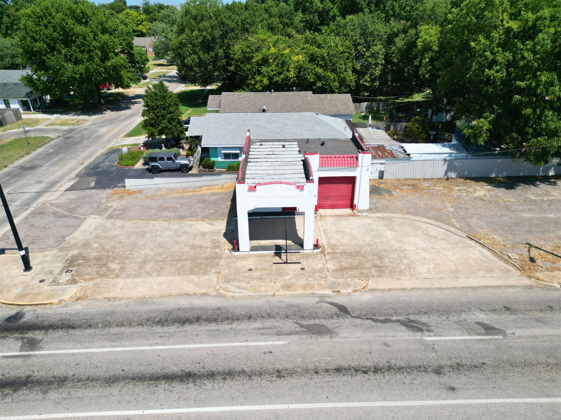 400 S Mississippi — photo