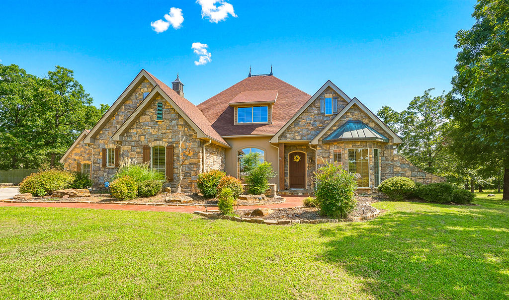 1202 Walker Circle — photo