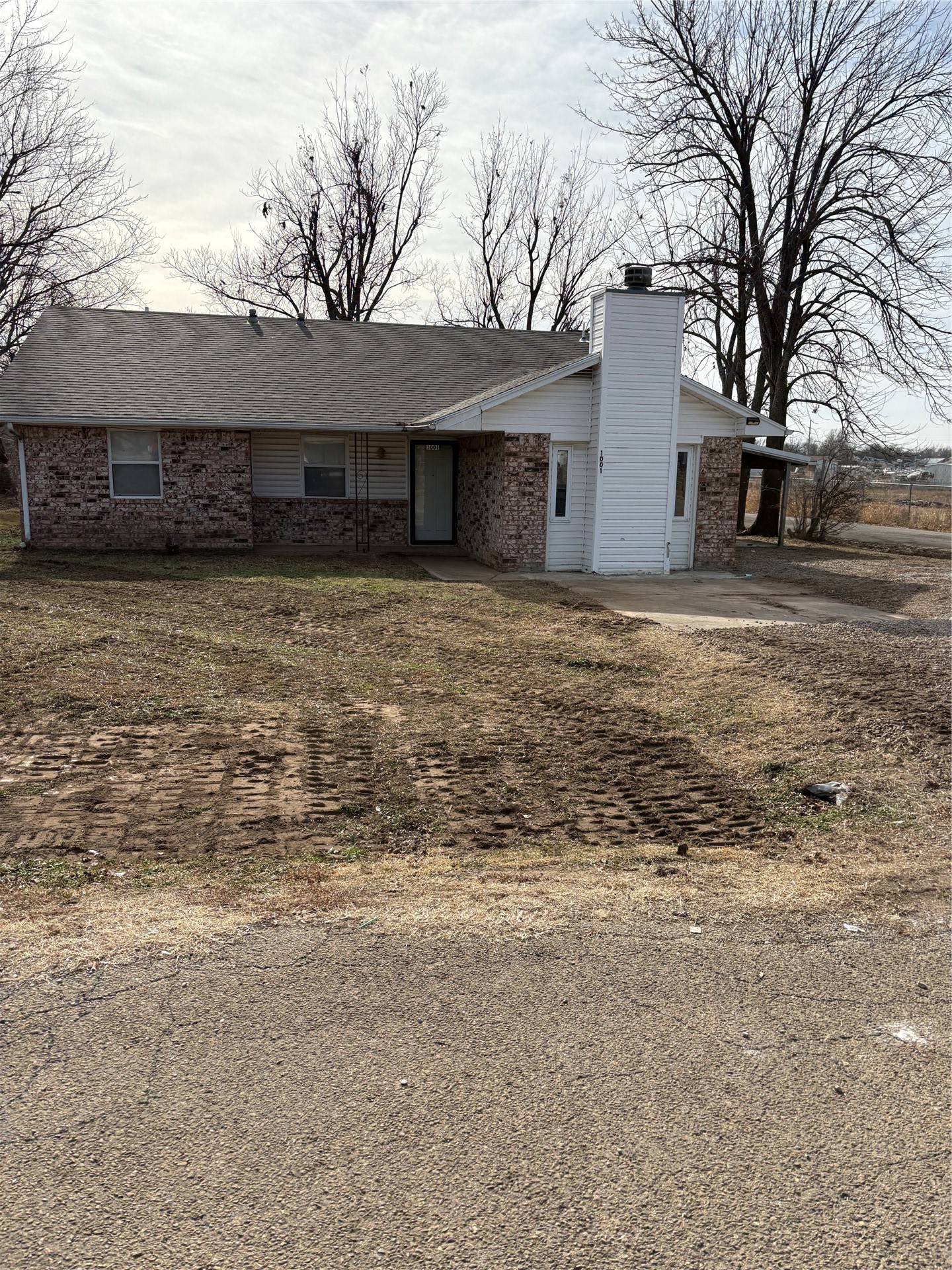 1001 E Pecan Street — photo