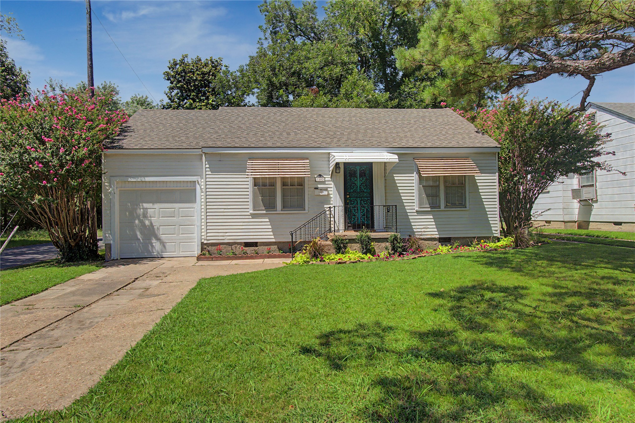 1502 Hayes Street — photo