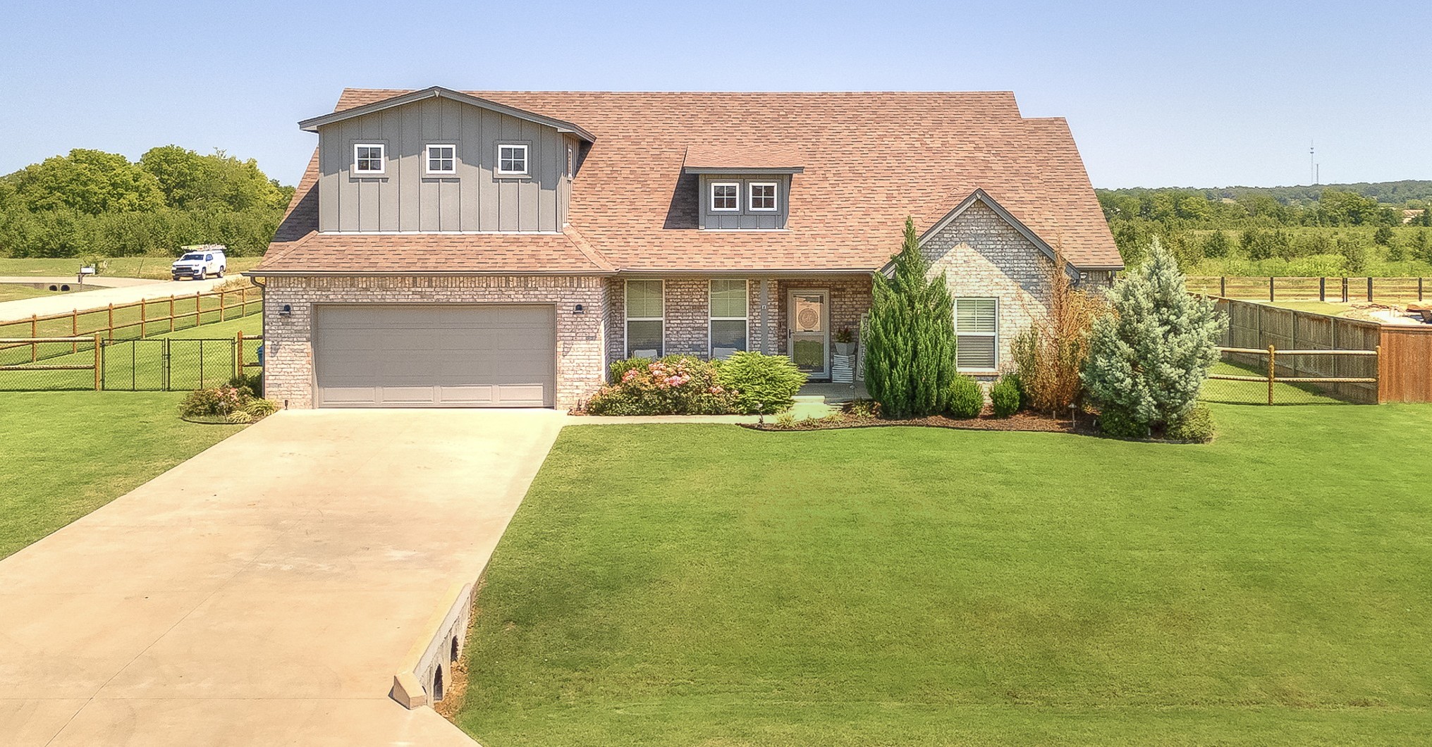33 Dylan Drive — photo