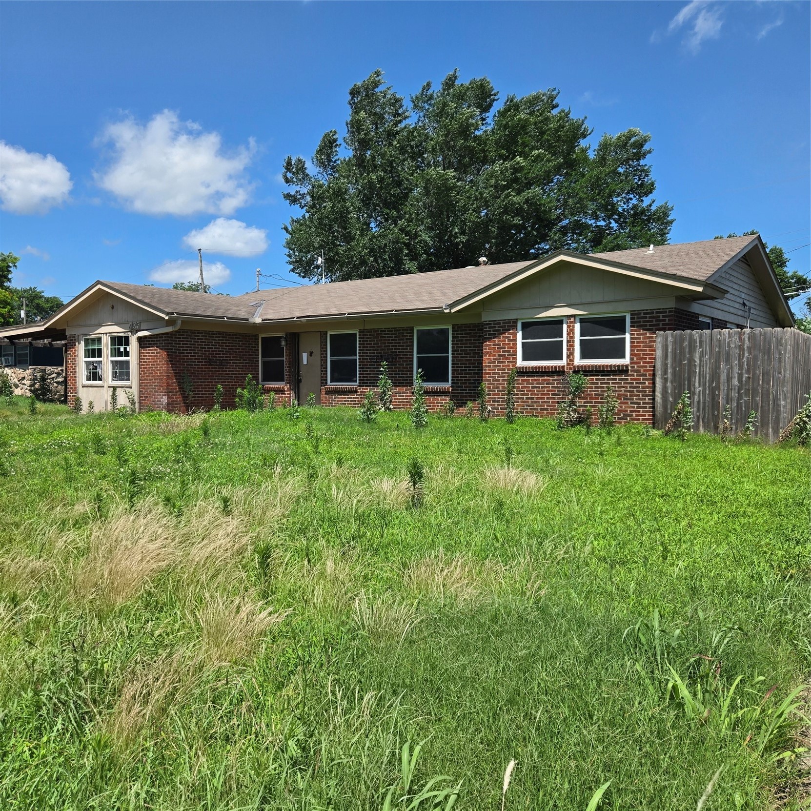 425 NW Oak Park Road — photo