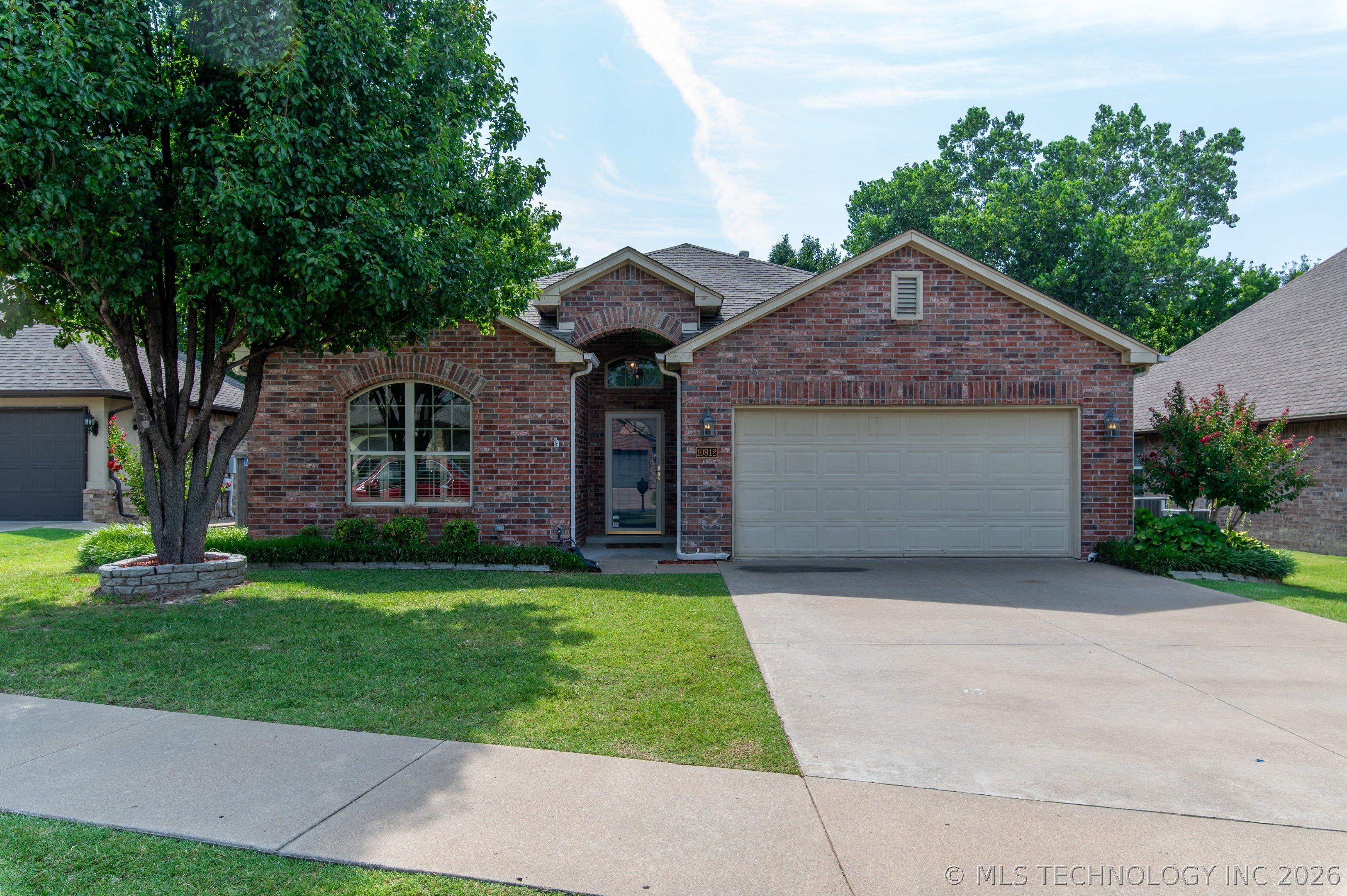 10912 Augusta Drive — photo