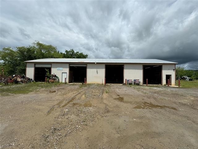 1300 NW Highway 2 Highway — photo