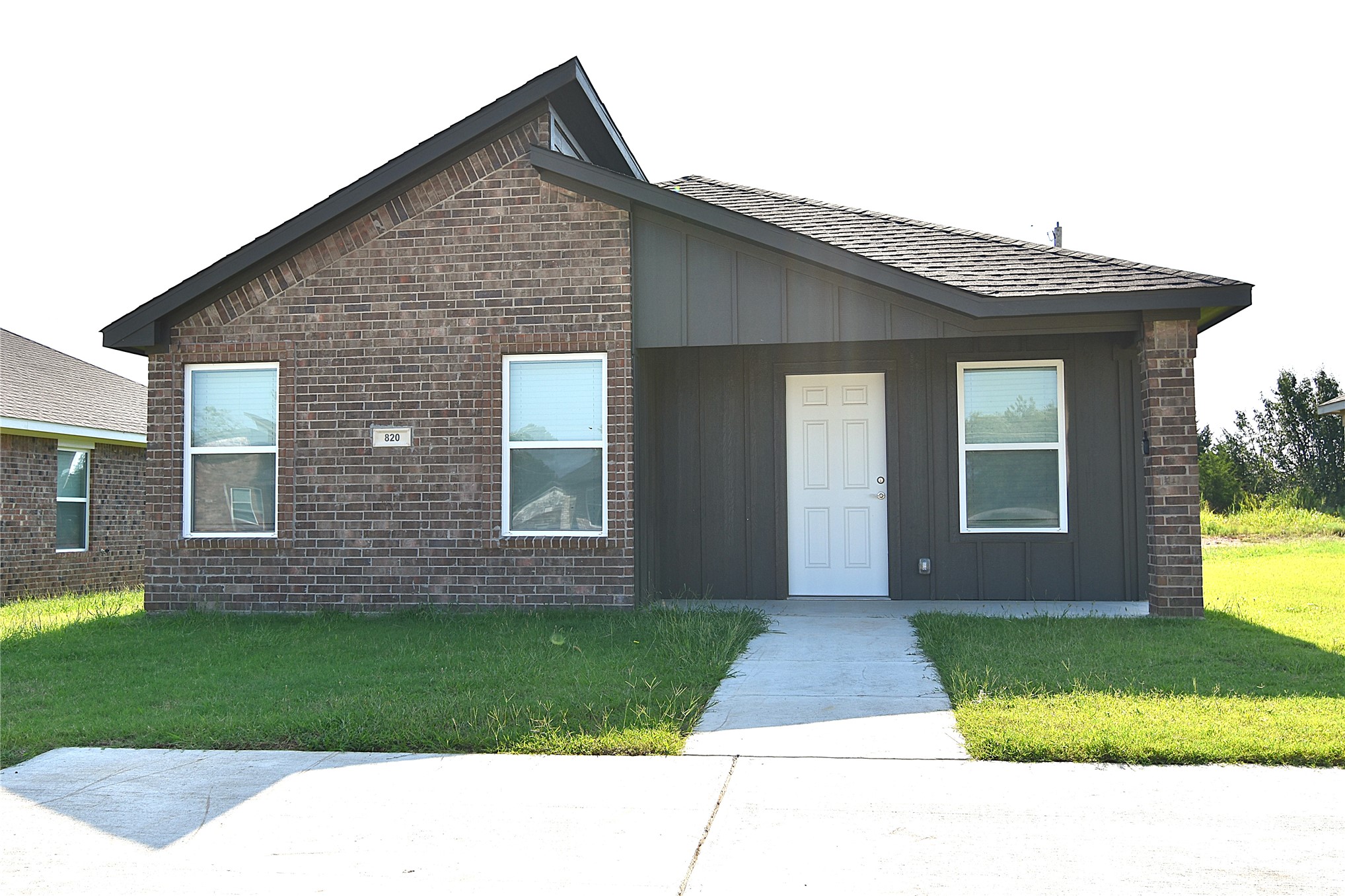 820 Elm Street — photo