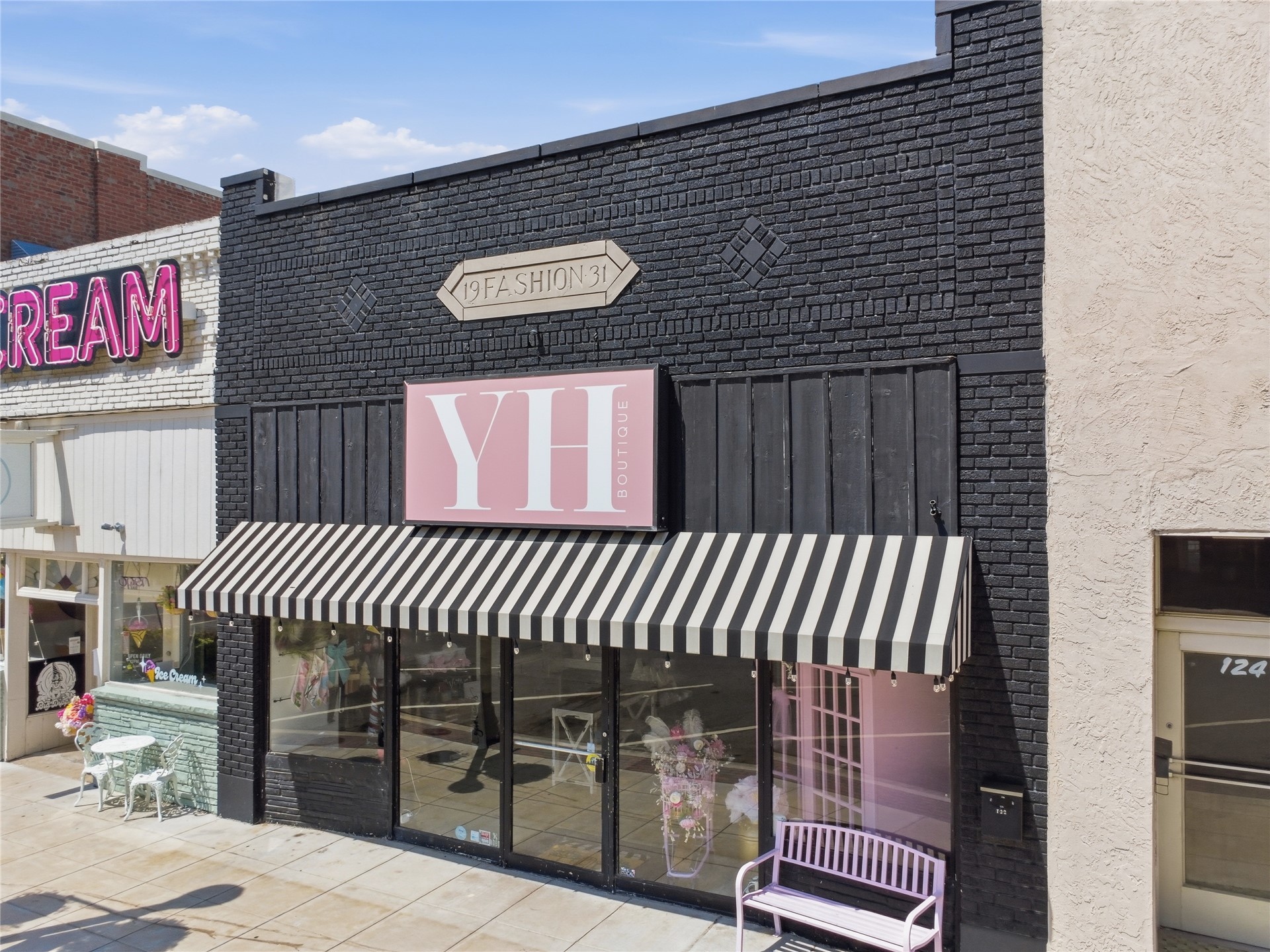 122 N Main Street — photo