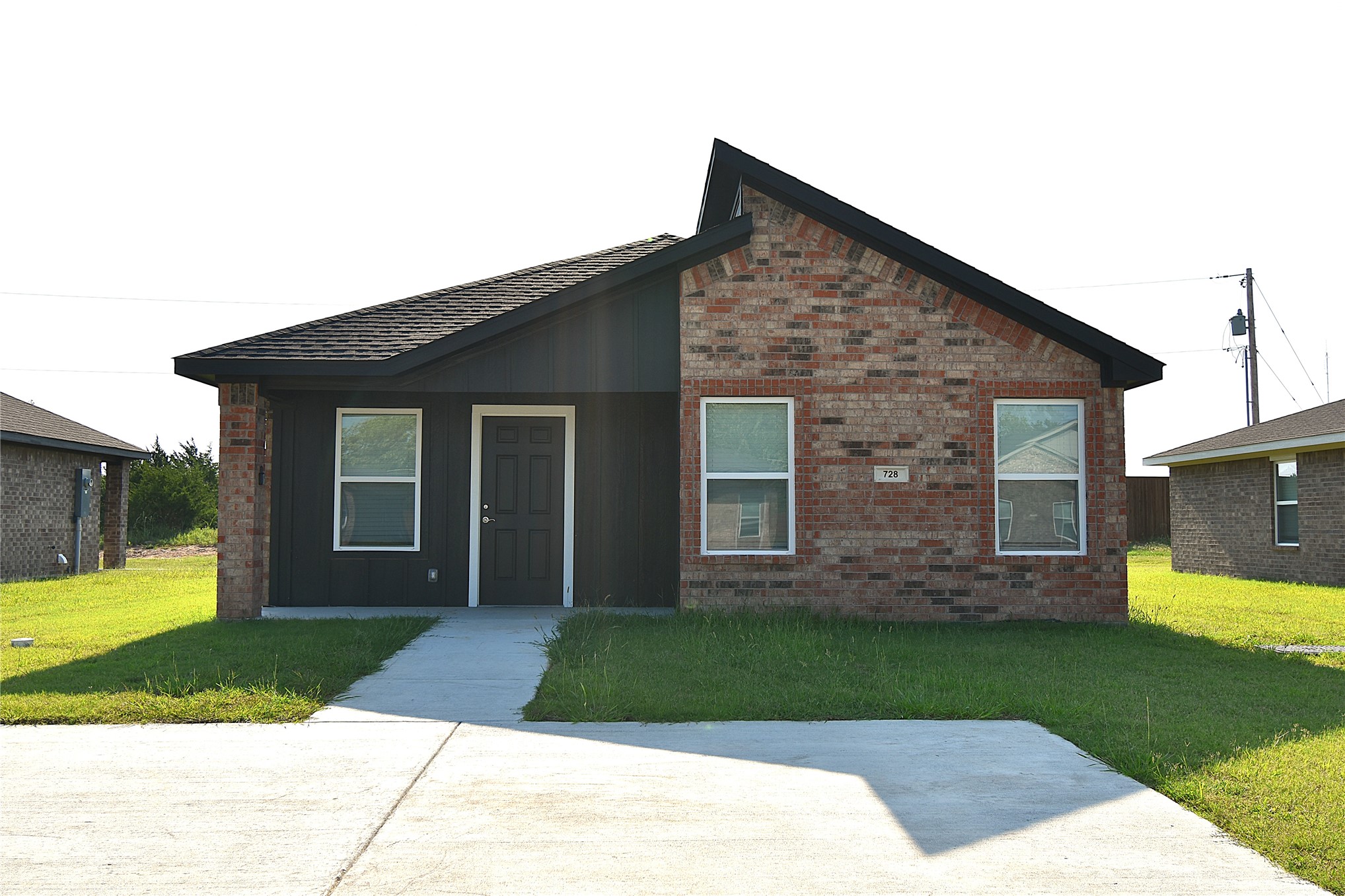 728 Elm Street — photo
