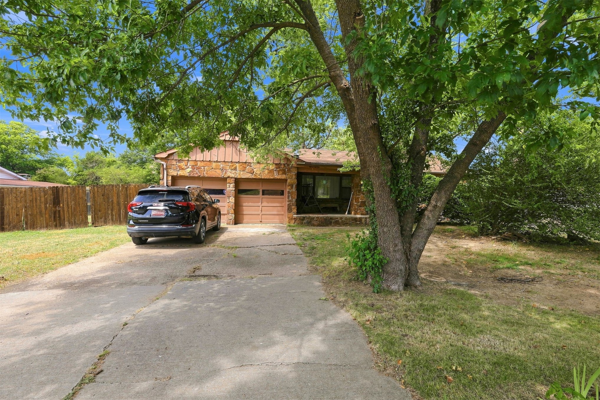 1733 E 13th Street — photo