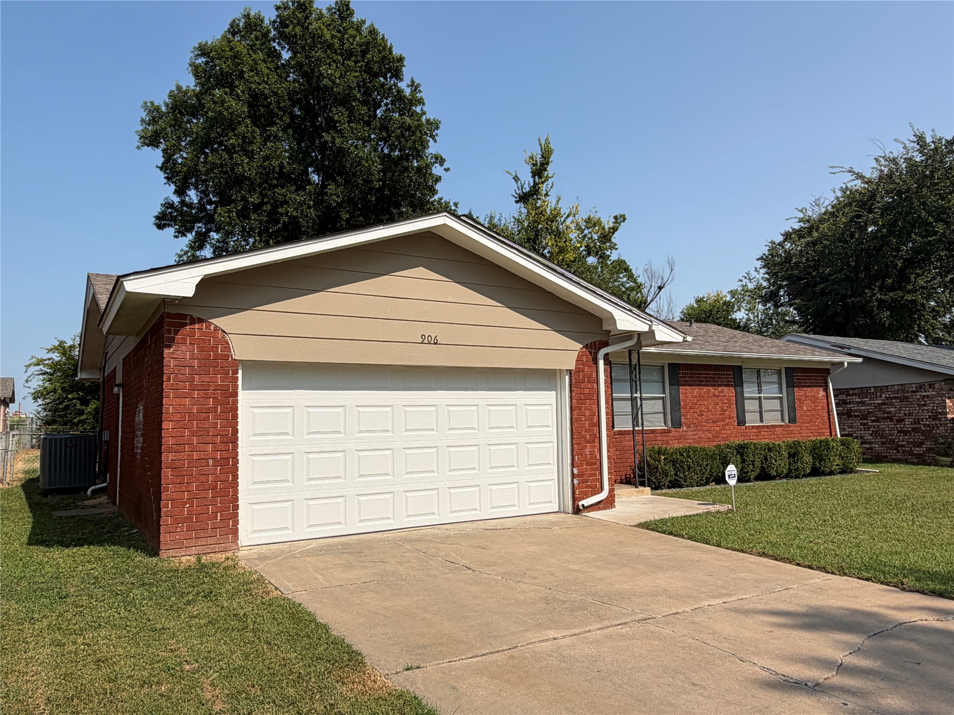 906 S Choctaw Place — photo