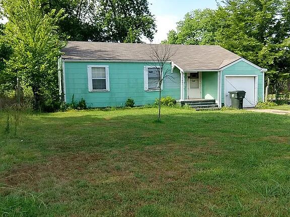1601 Center Lane — photo