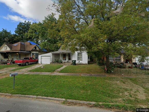1305 Ash Street — photo