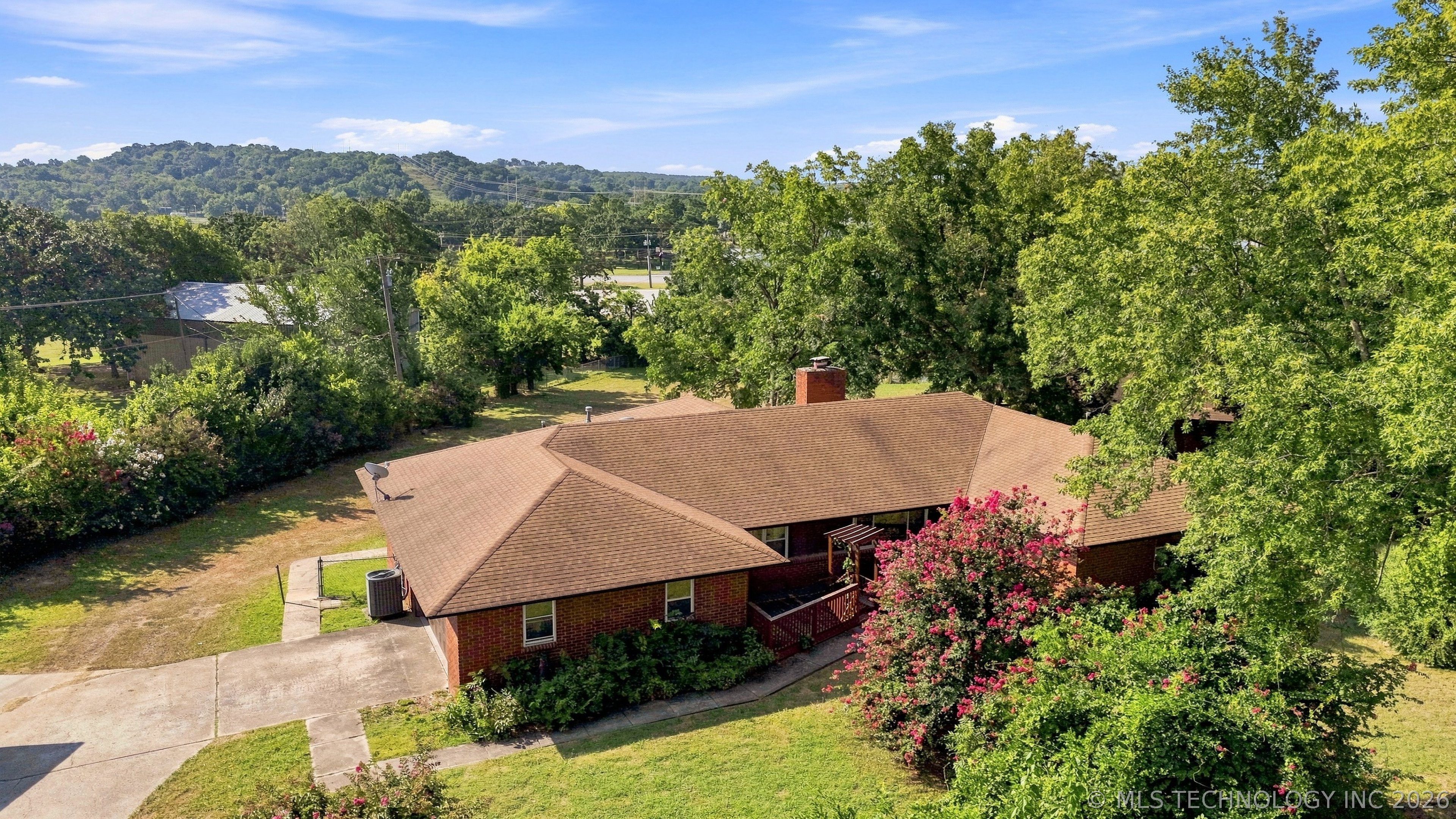 3620 Lakeside Drive — photo