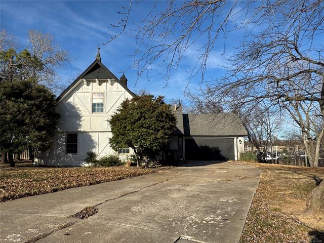 1805 N Hickory Place — photo
