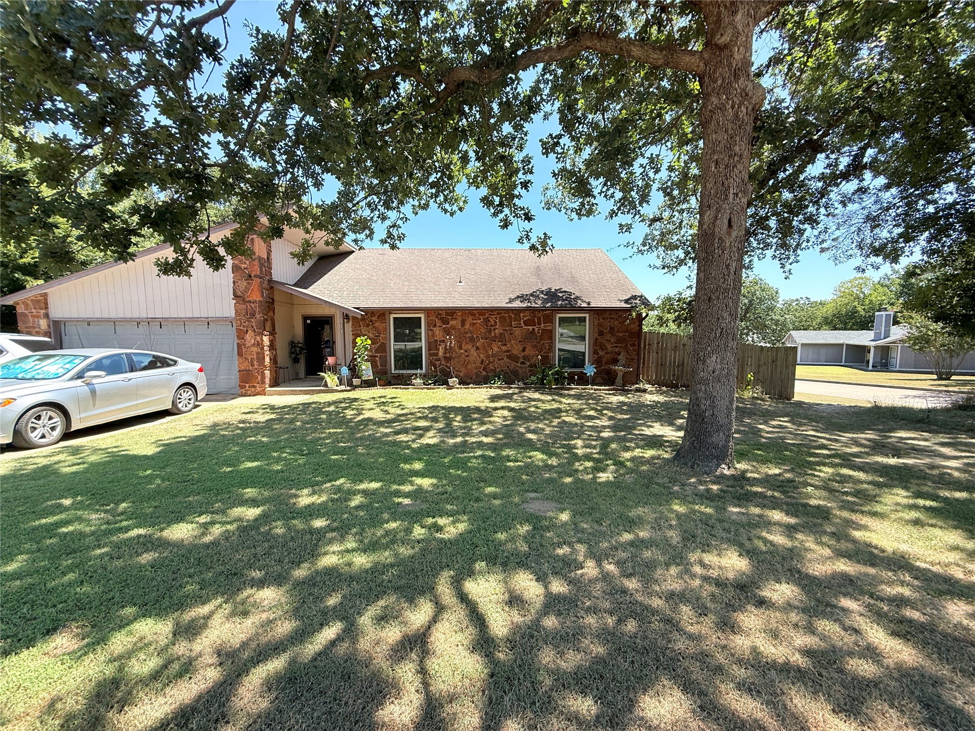 511 N Dawn Lane — photo
