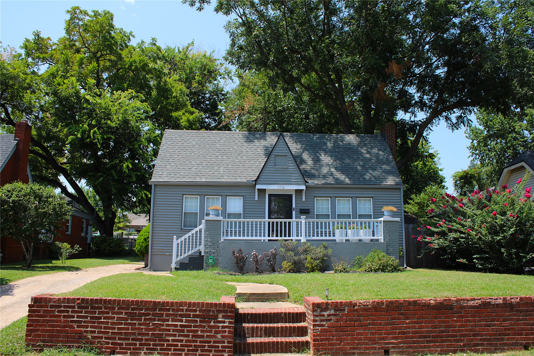 116 S Knoxville Avenue — photo
