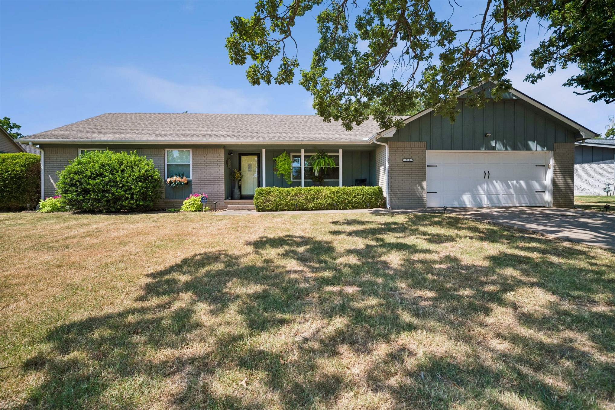 710 Martin Circle — photo