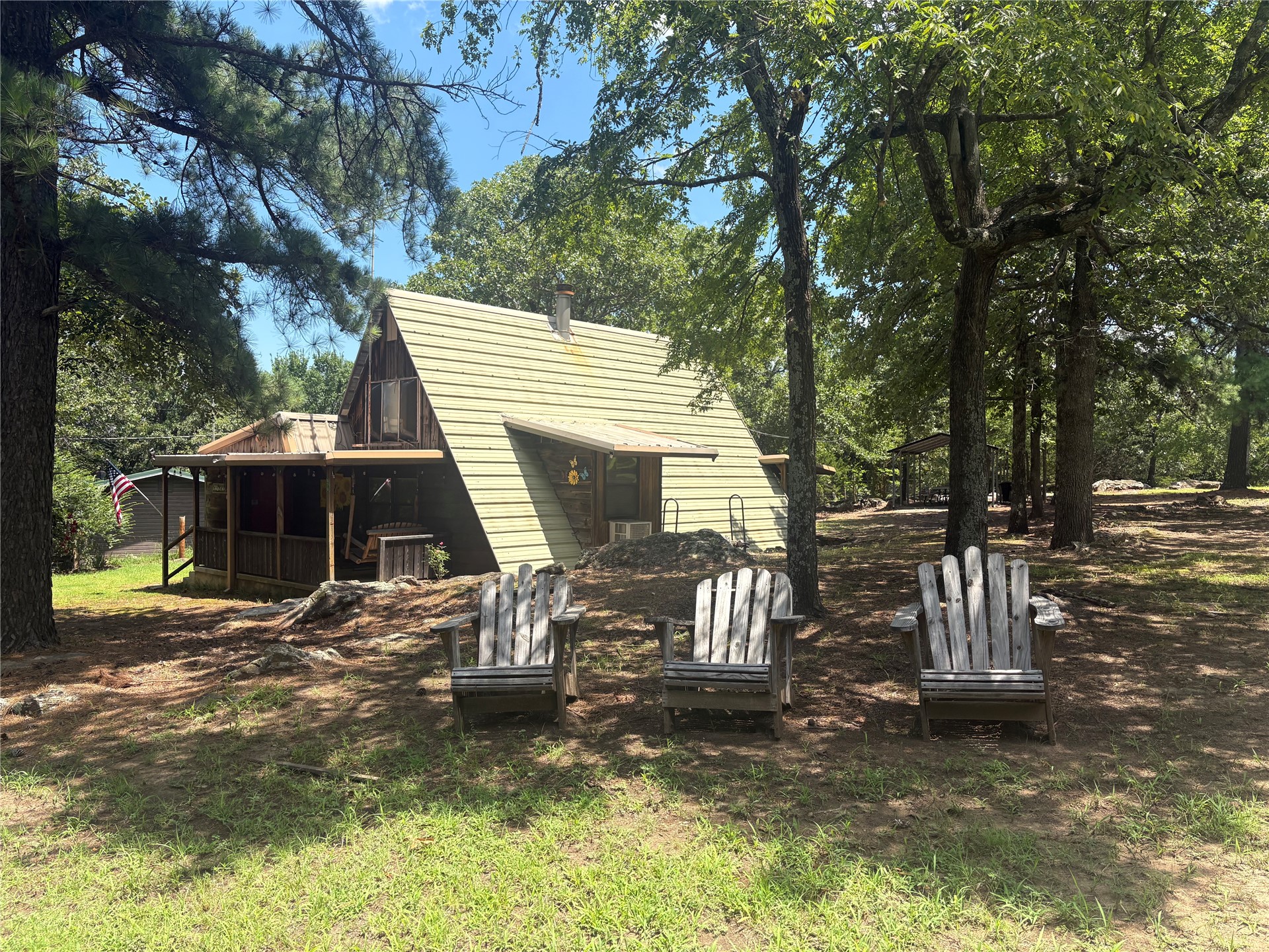 979 County Line Road — photo
