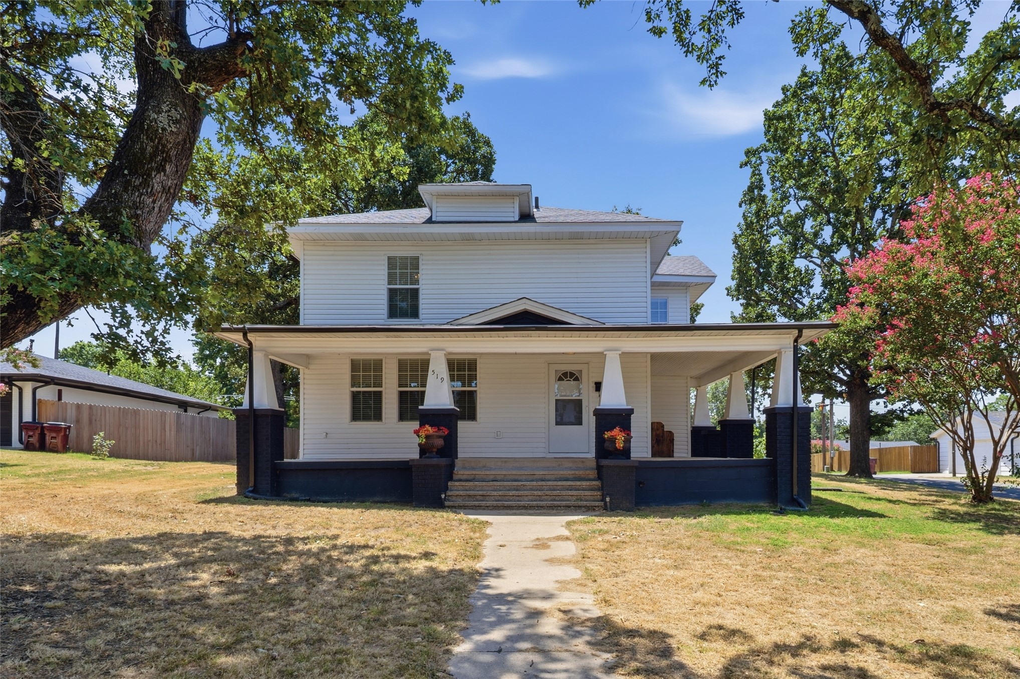519 W Forrest Avenue — photo
