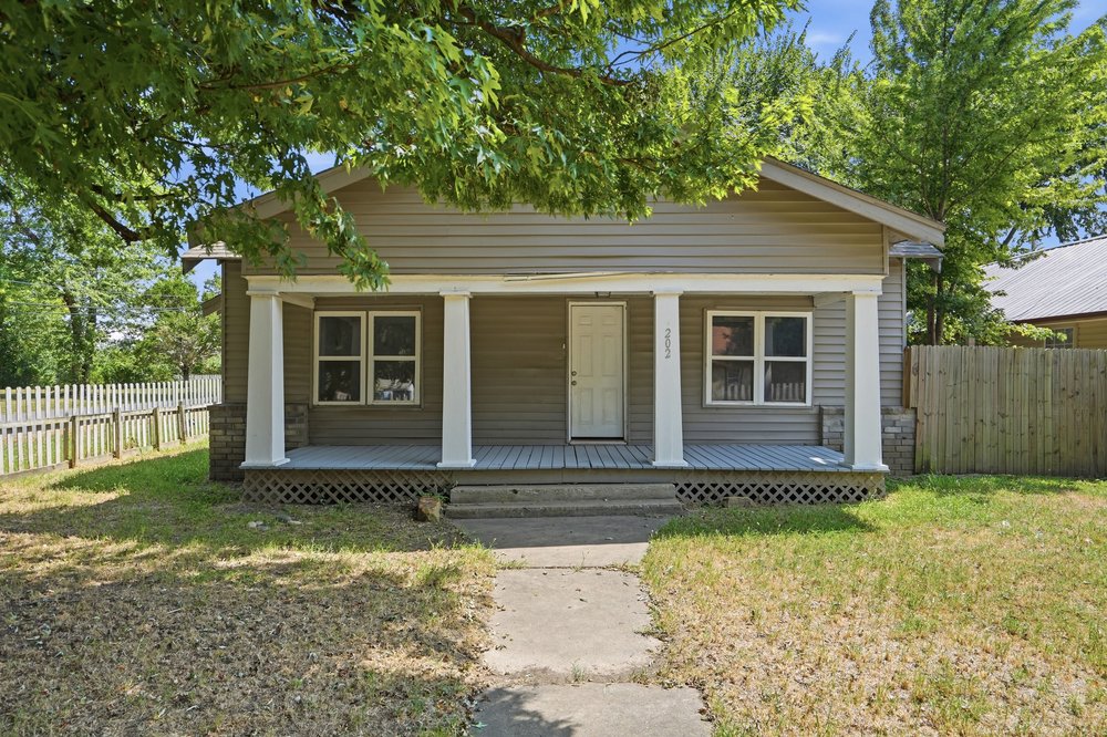 202 W Ada Street — photo