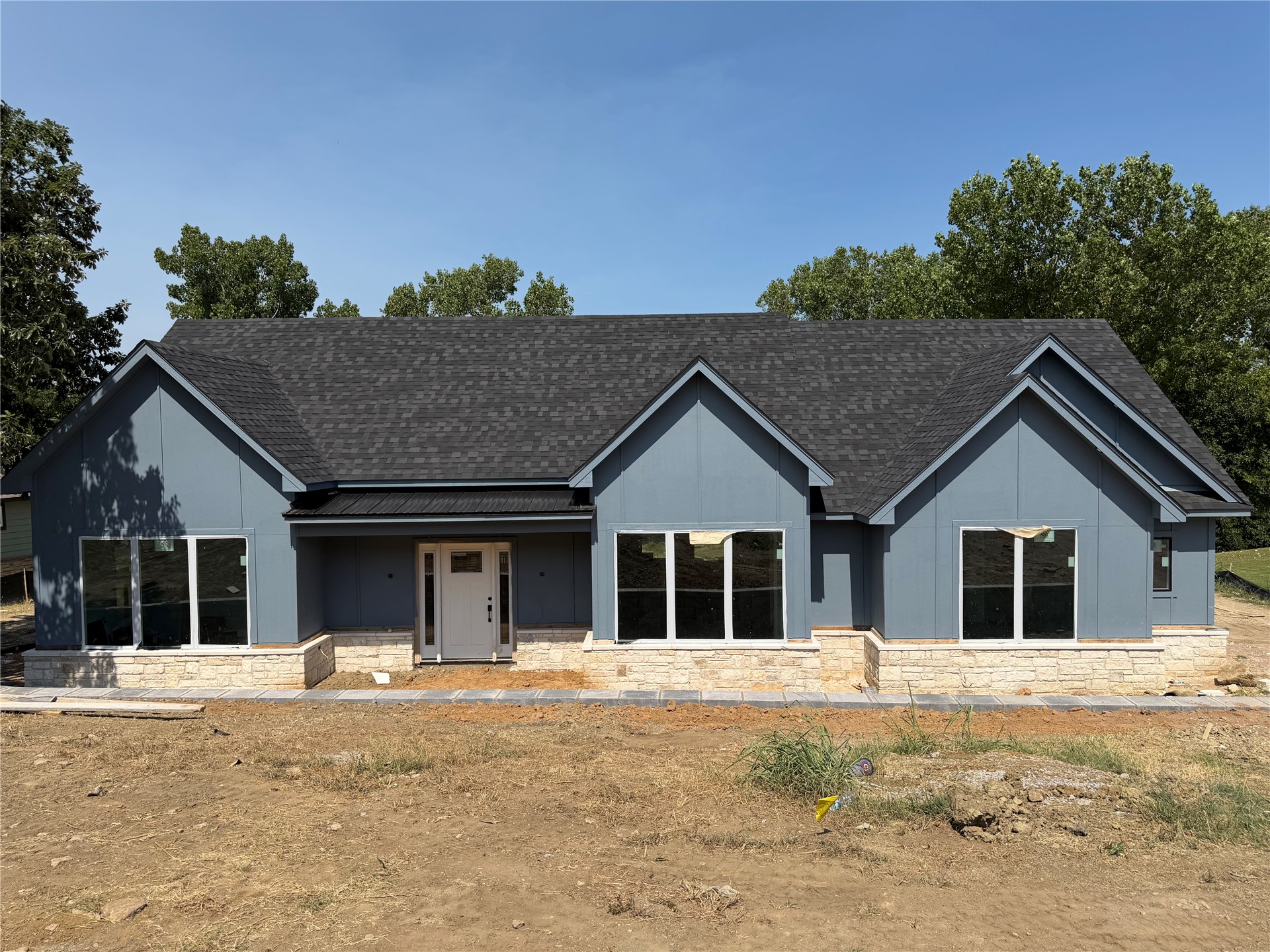 4705 S Linwood Drive — photo