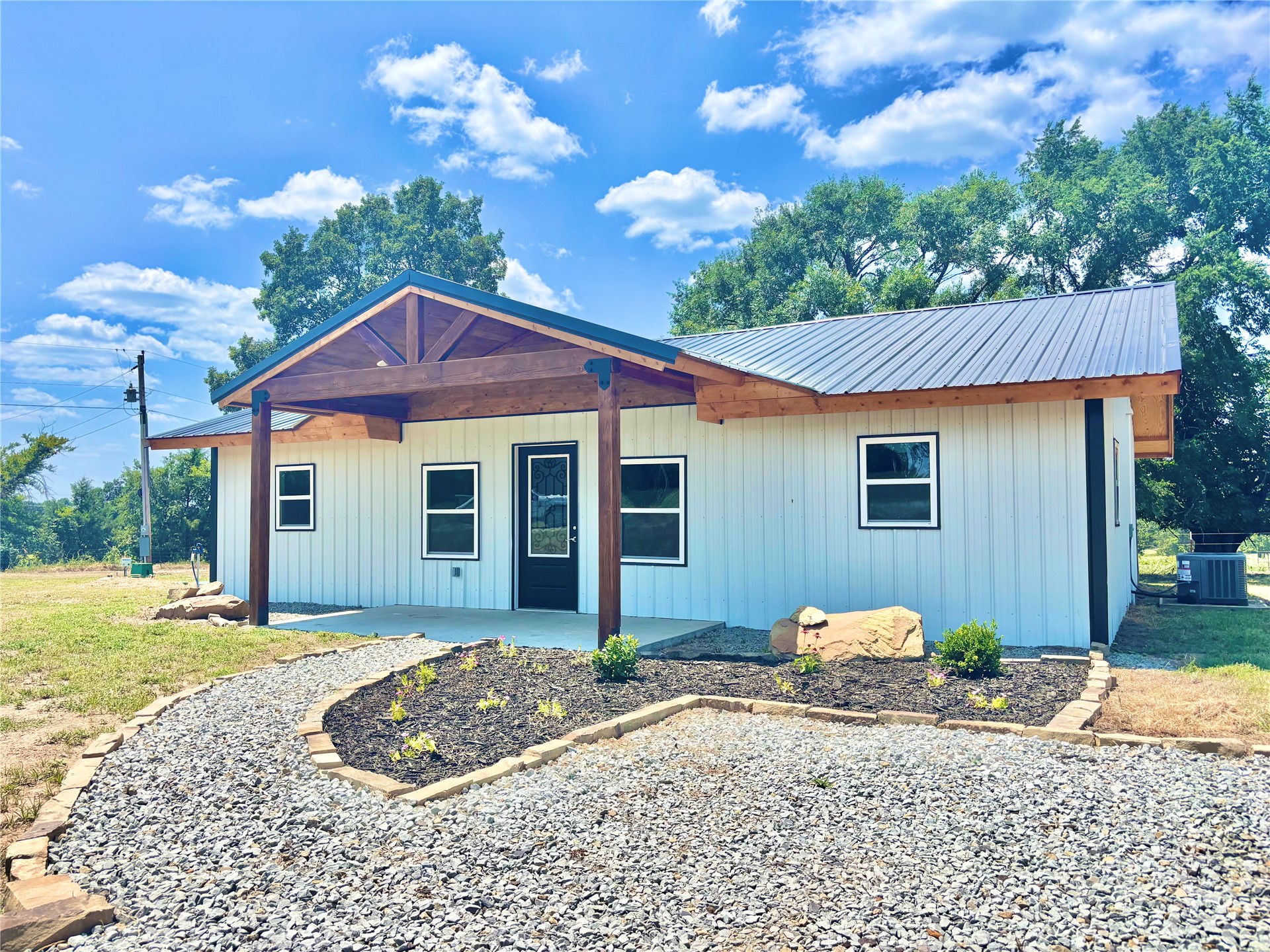11481 W County Road 1250 a — photo