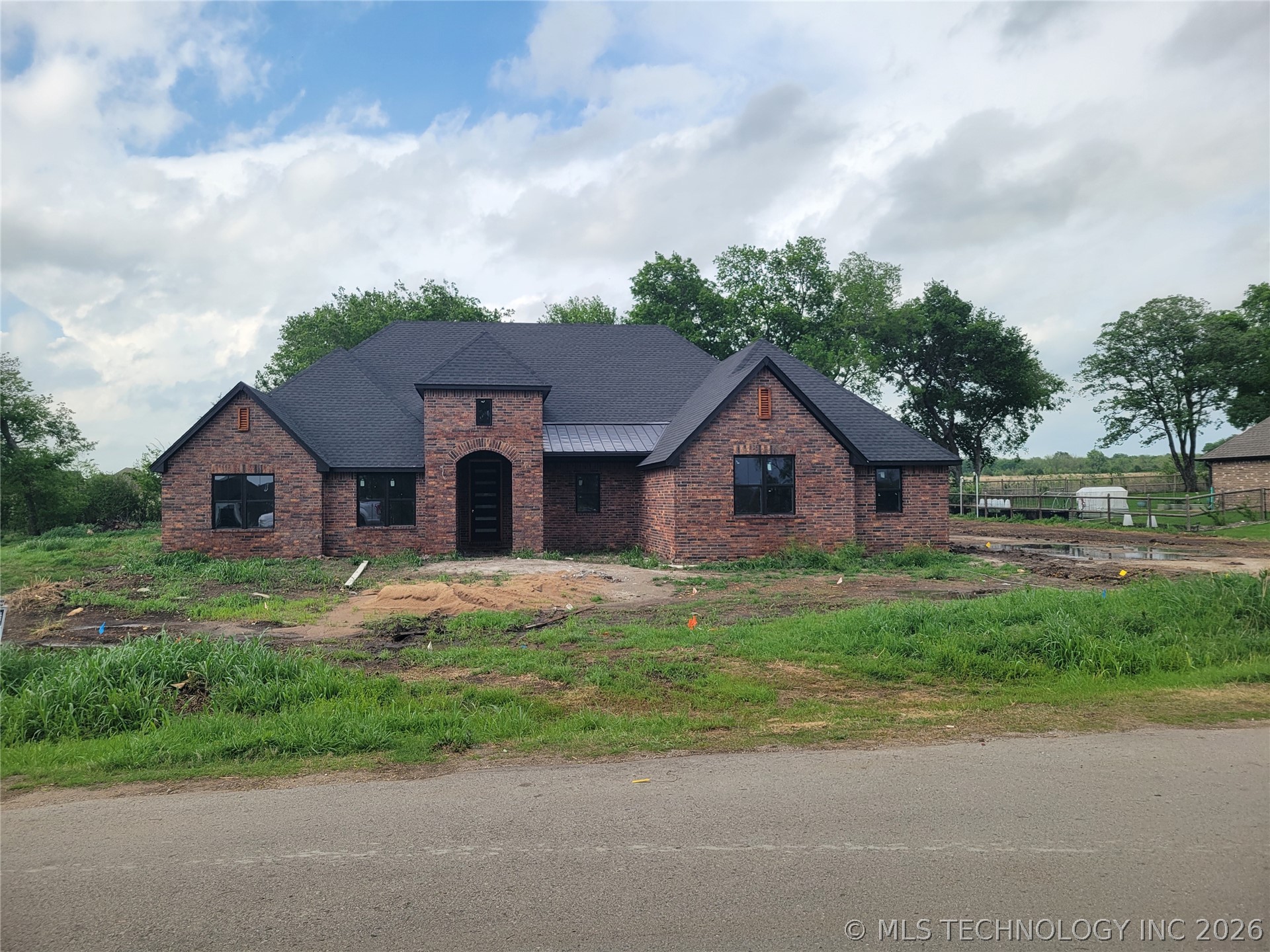 5225 E Norwood Street — photo