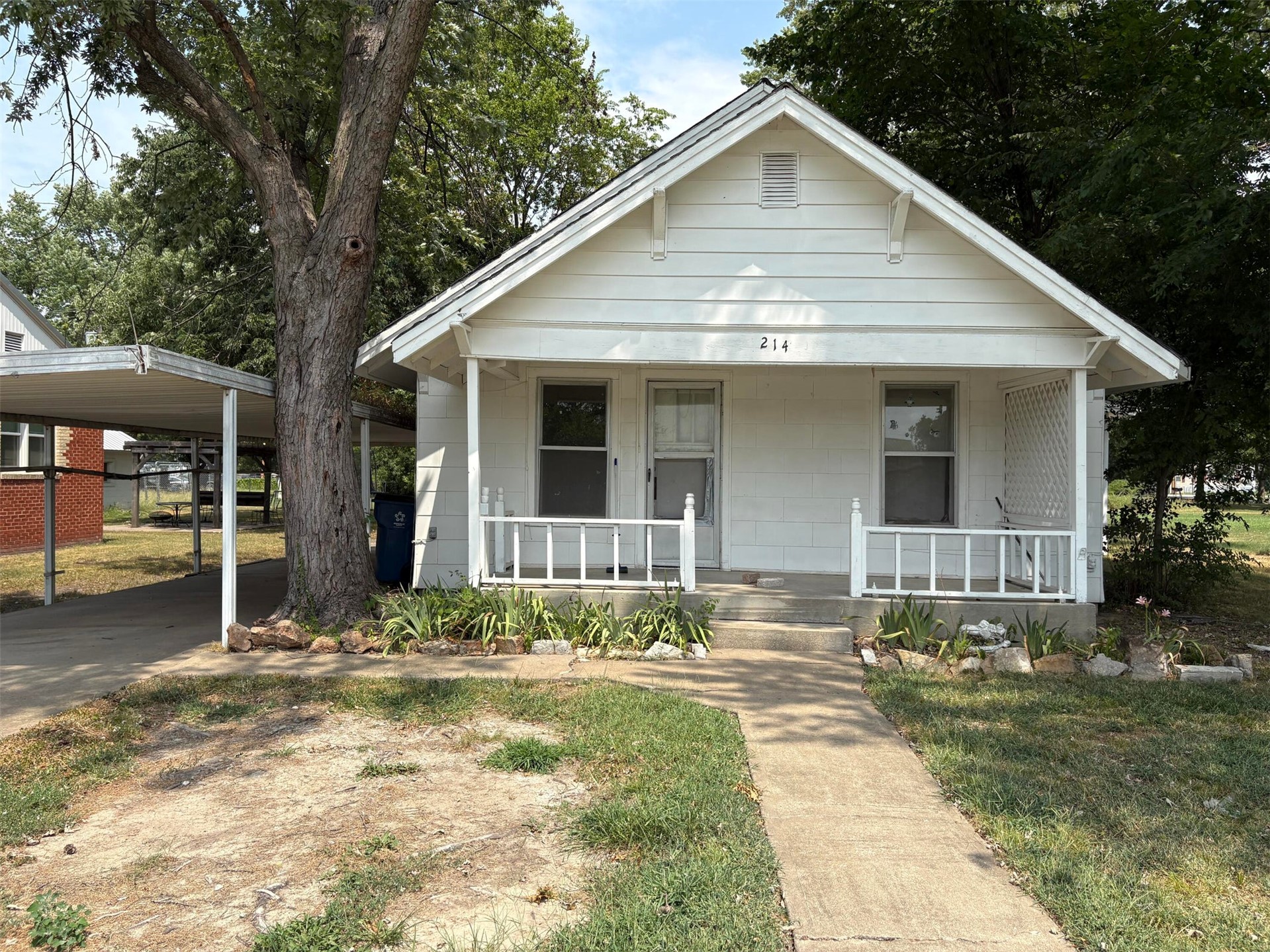 214 S Main Street — photo