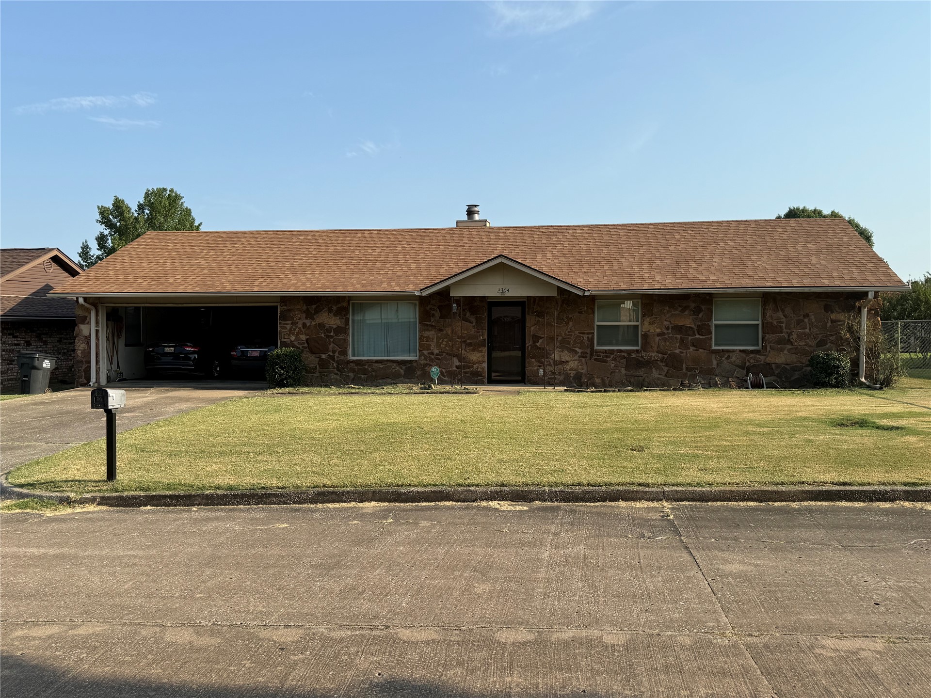 2304 E Fieldstone Street — photo