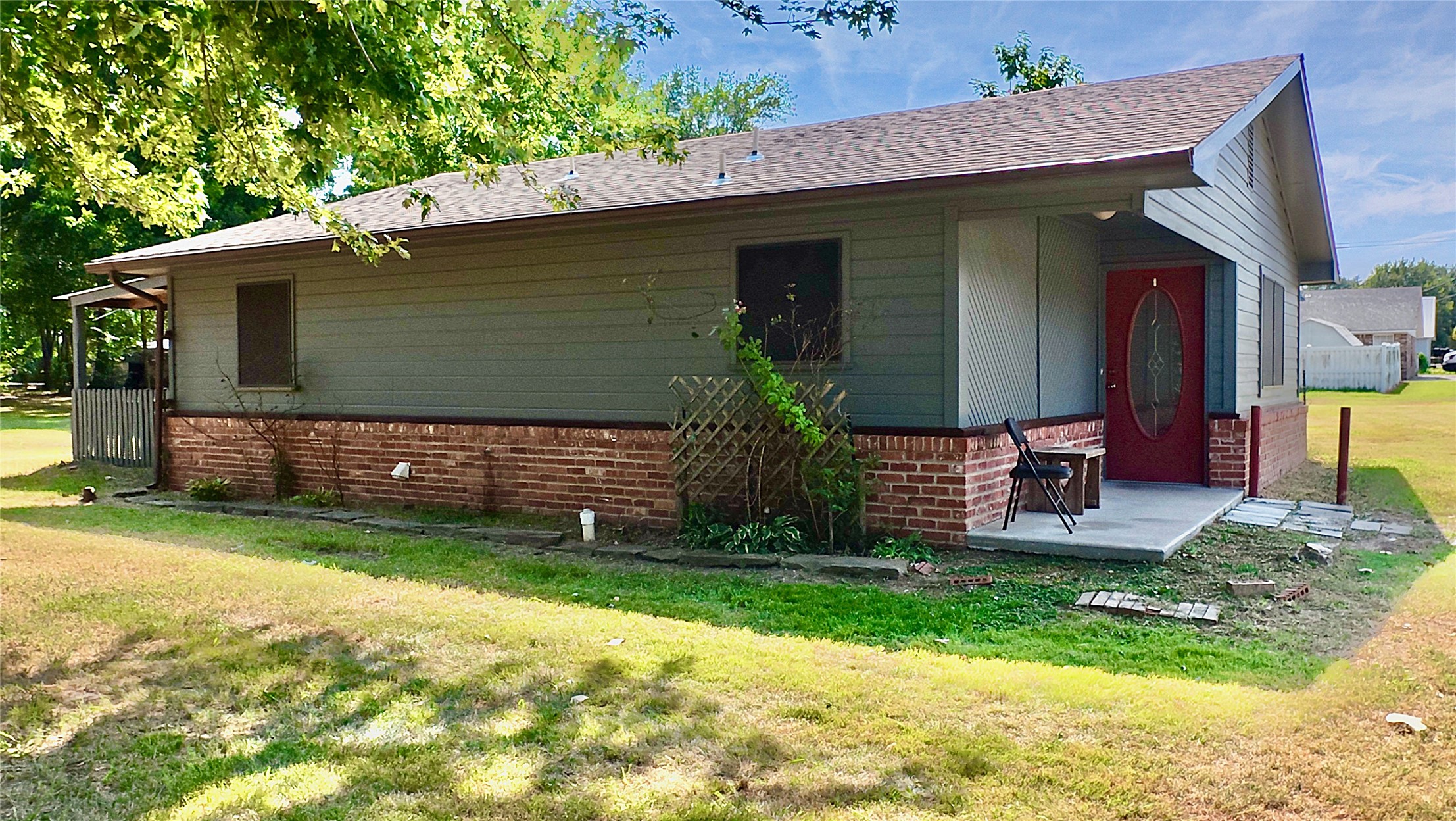 200 W Creek Avenue — photo