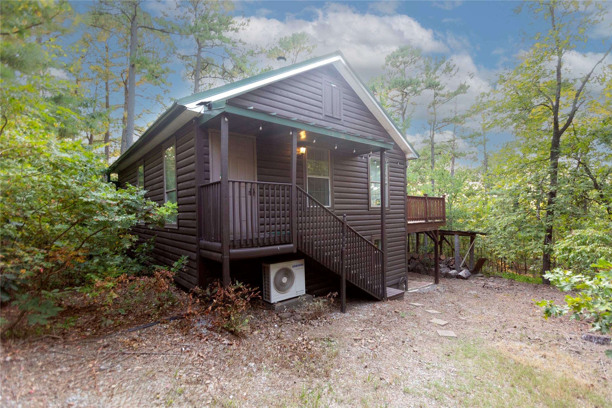 62 SE Hwy 1 — photo